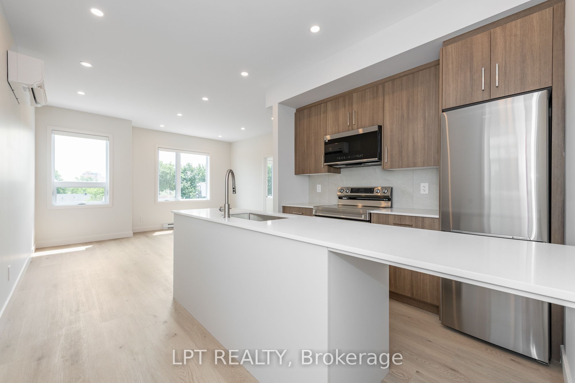 249 Columbus Avenue 7, Overbrook - Castleheights and Area, ON K1K 1P5 photo 2