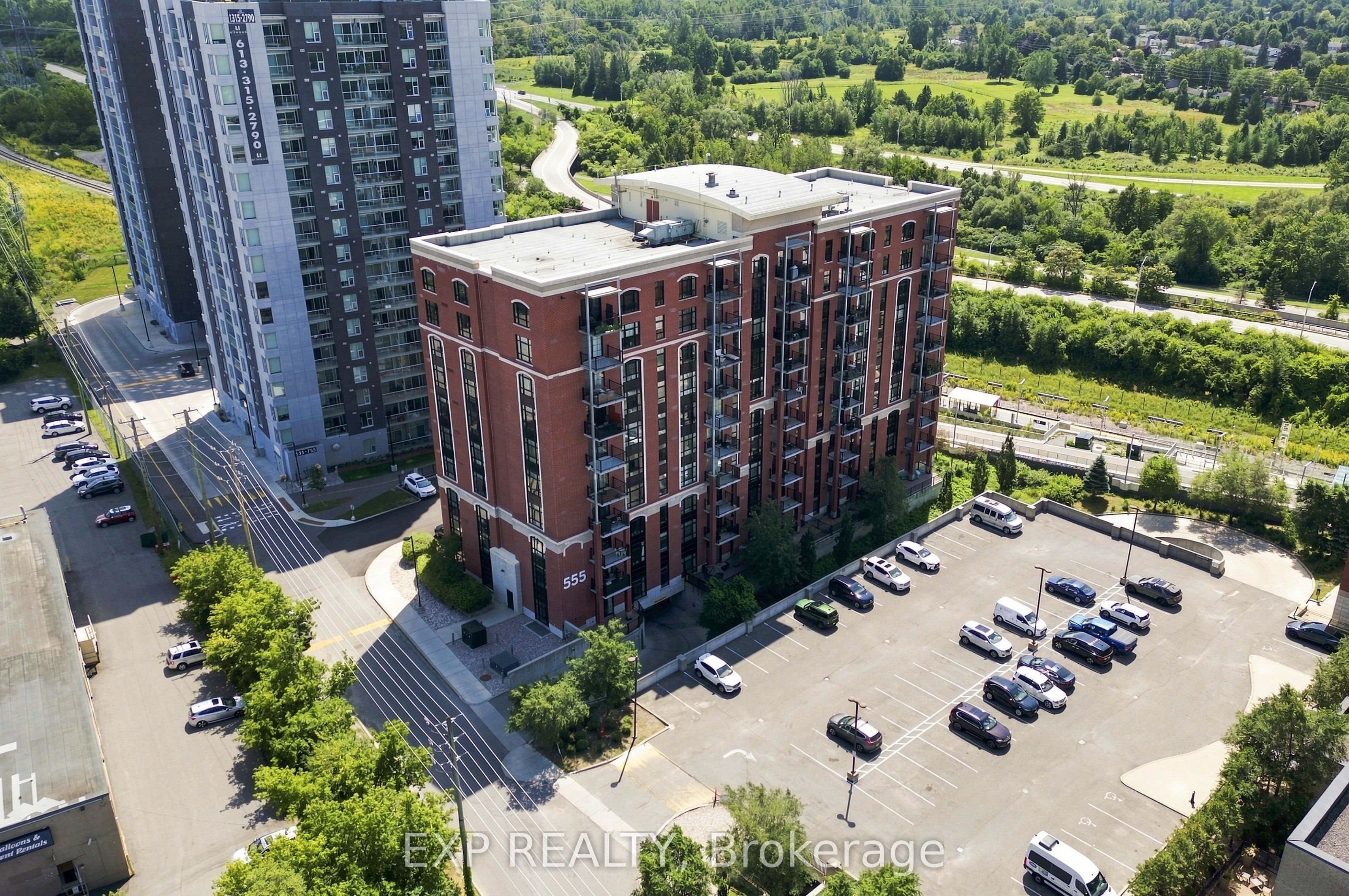 555 Anand Private 109, Billings Bridge - Riverside Park and Area, ON K1V 2R7