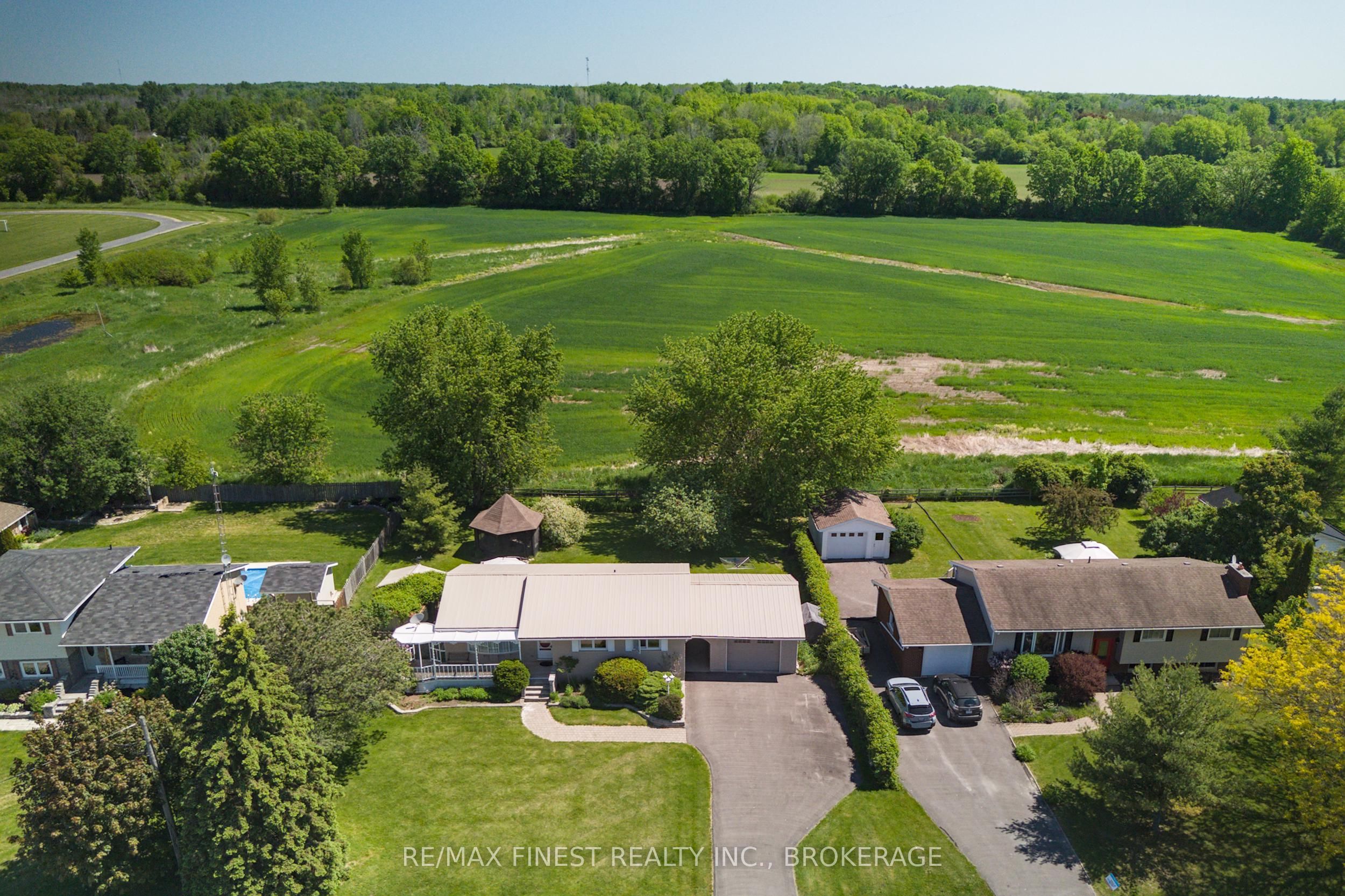 301 County Rd 8, Greater Napanee, ON K7R 3K6 photo 4