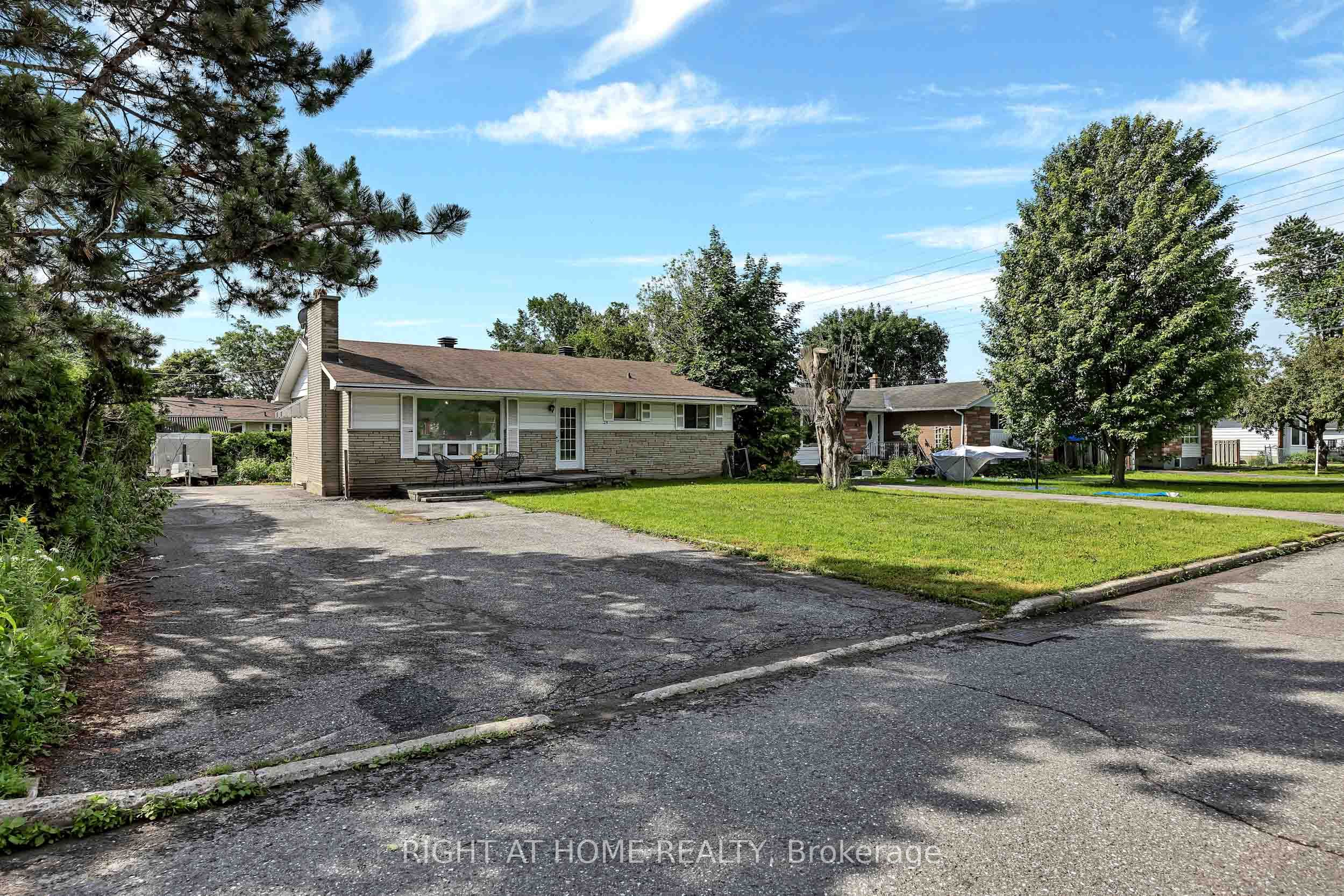24 Largo Crescent S, Meadowlands - Crestview and Area, ON K2G 3C7 photo 4