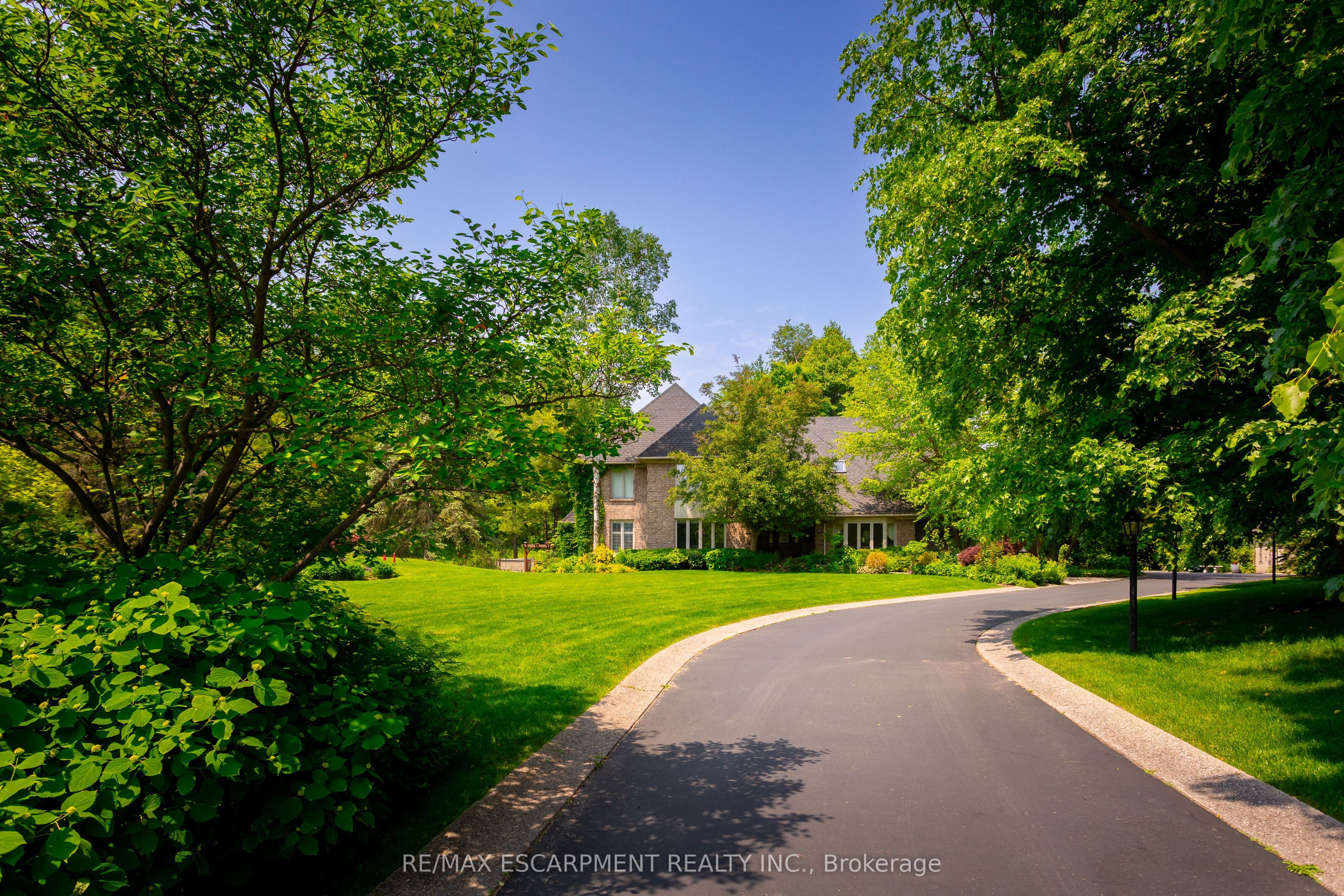 27 Blackberry Place, Hamilton, ON L0R 1H2 photo 3