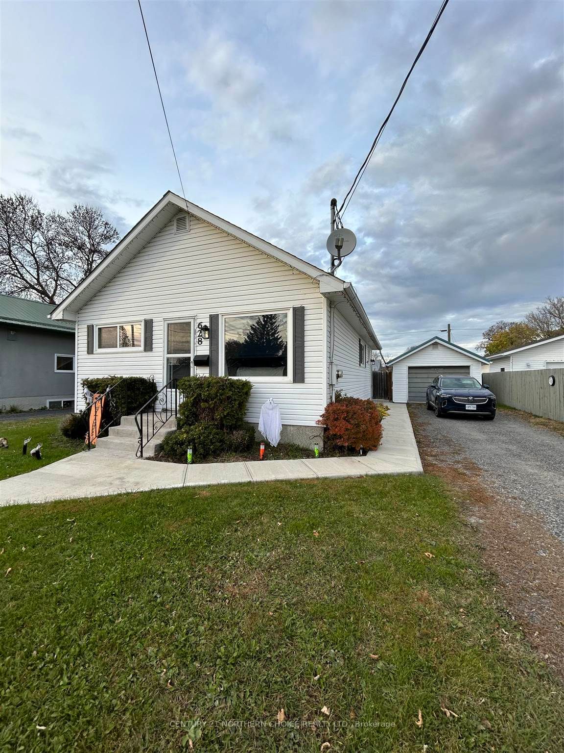 628 Second Street E, Fort Frances, ON P9A 1N5