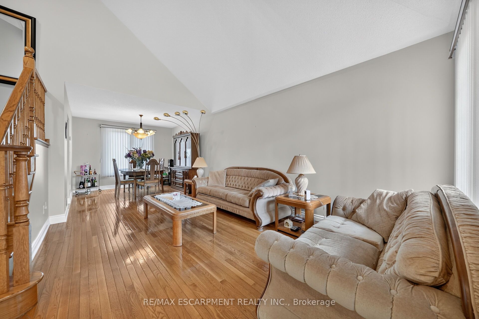 42 Hillgarden Drive, Hamilton, ON L8J 3R3 photo 4