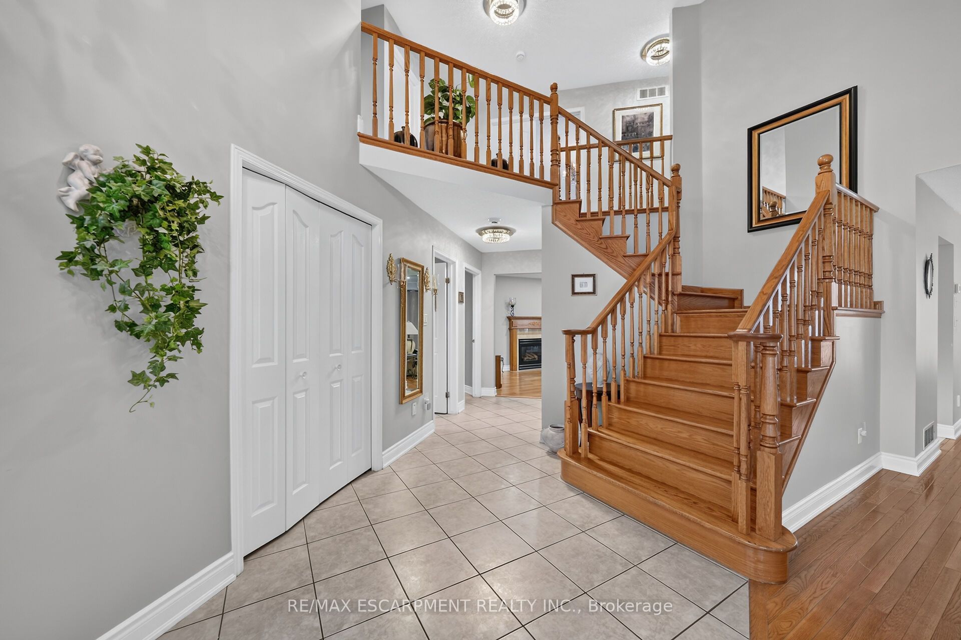42 Hillgarden Drive, Hamilton, ON L8J 3R3 photo 5