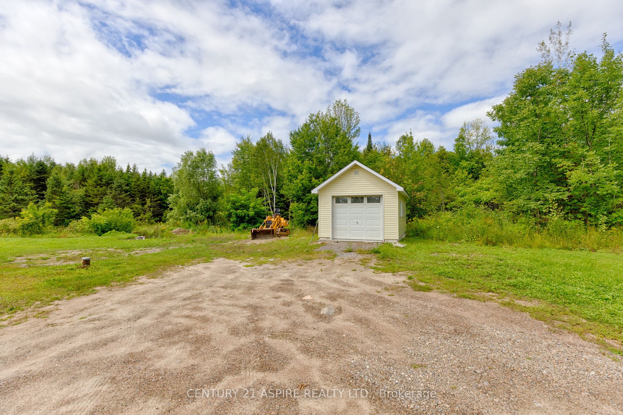 1549 Zion Line, Whitewater Region, ON K0J 1C0 photo 3