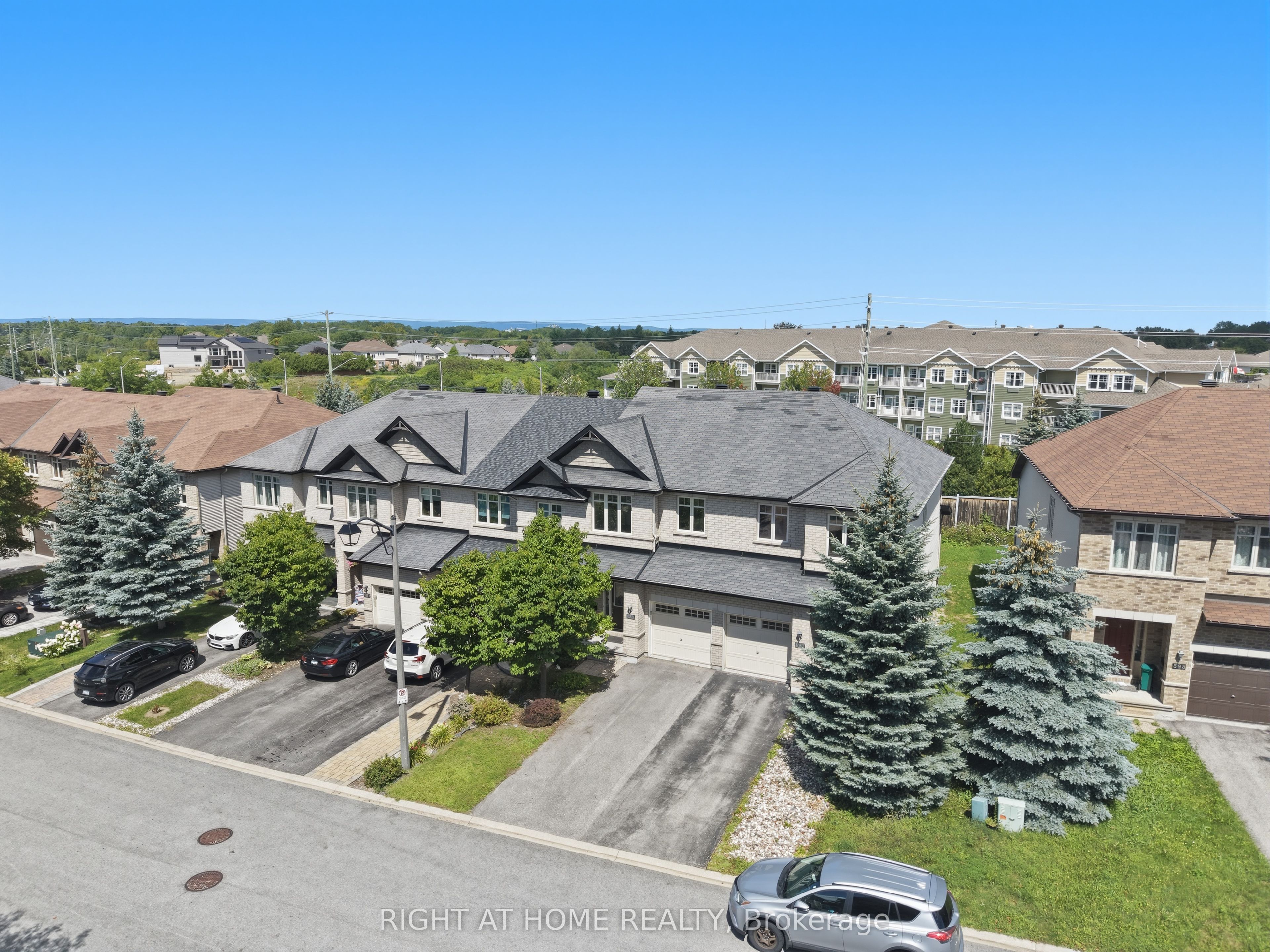 599 Remnor Avenue, Kanata, ON K2T 0A6 photo 2
