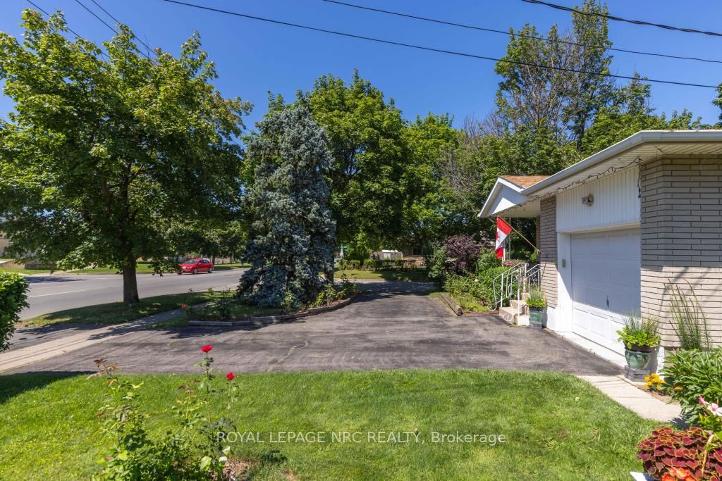 542 Lake Street, St. Catharines, ON L2N 4H8 photo 3