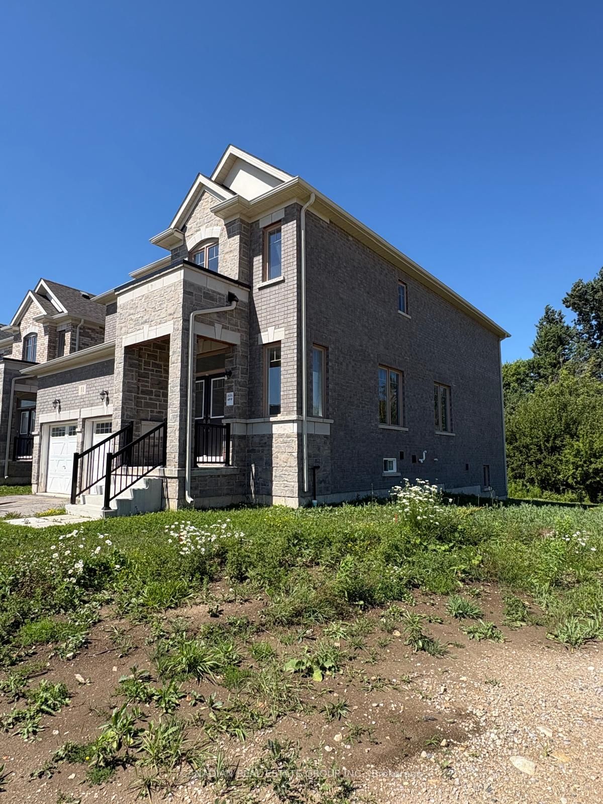 11 Corbett Street, Southgate, ON N0C 1B0 photo 2