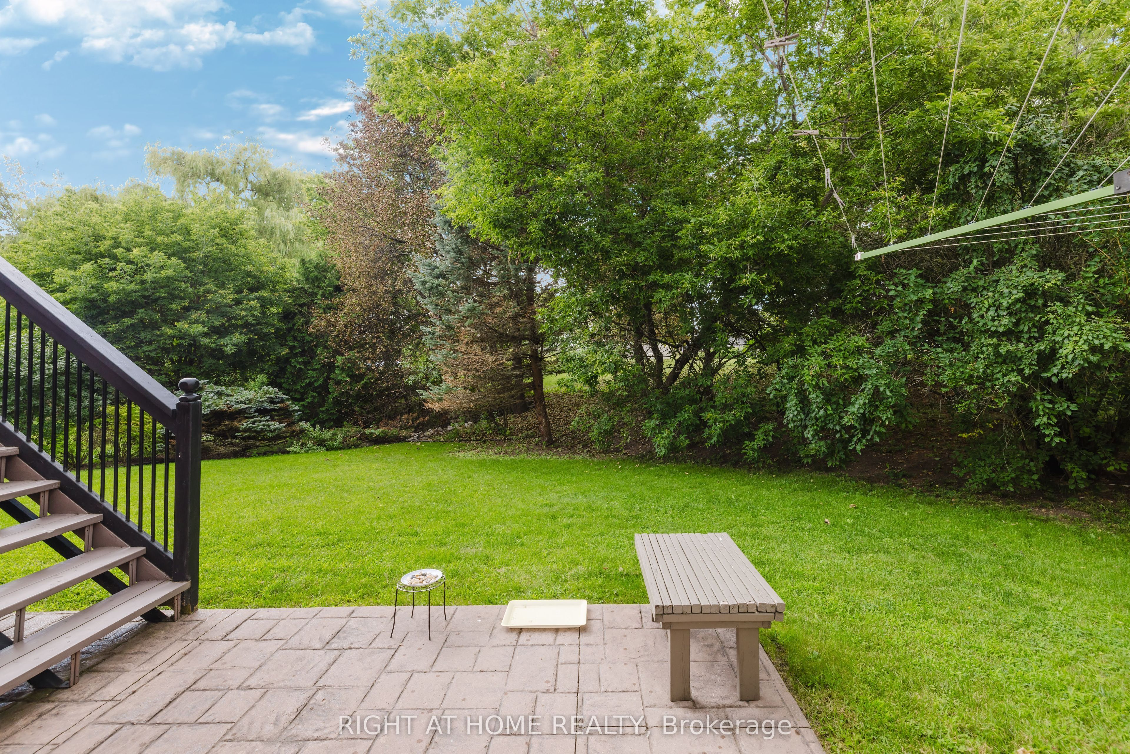 23 Magnolia Court, Belleville, ON K8P 5M7 photo 5