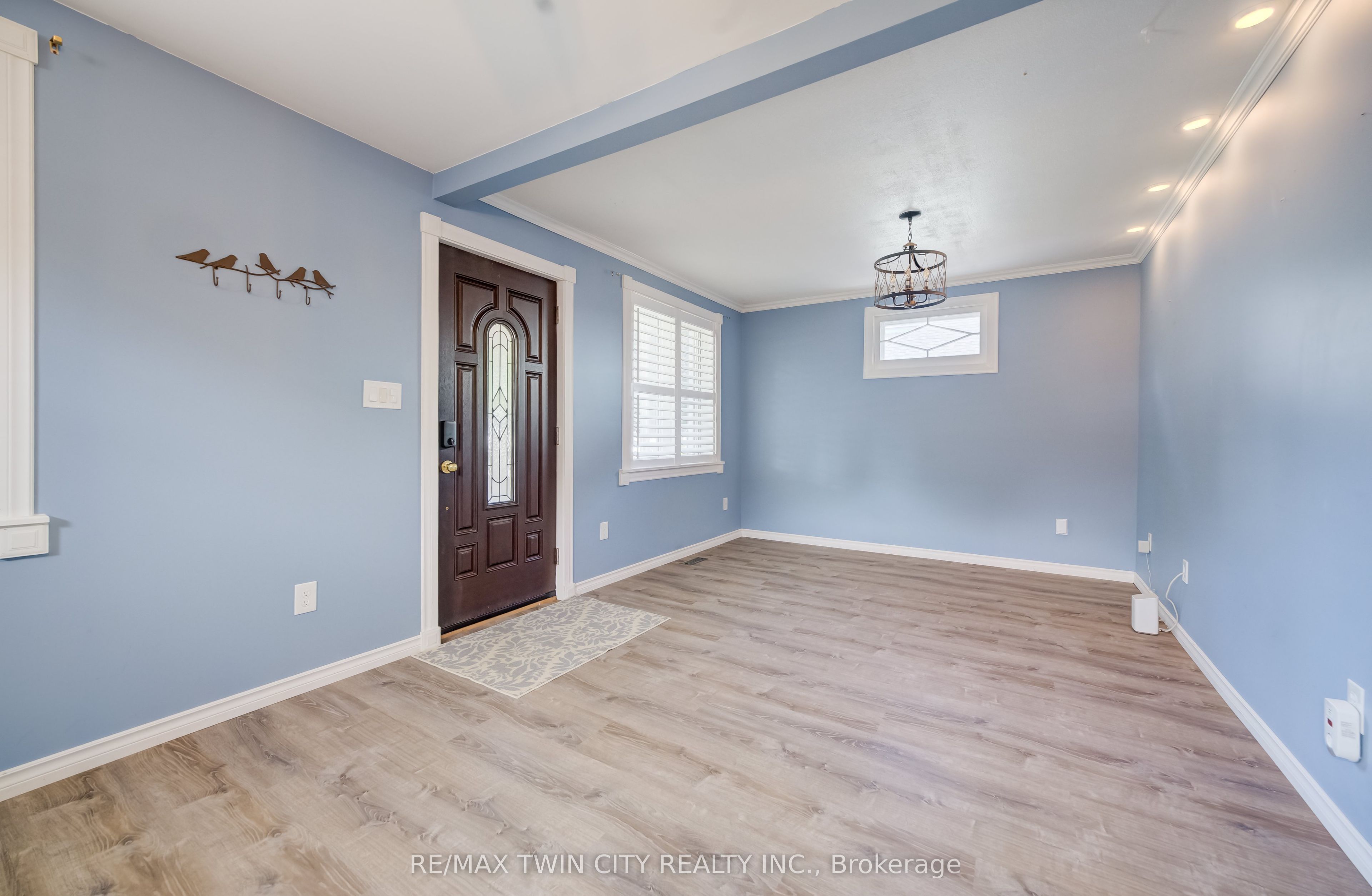 130 SYDENHAM Street, Woodstock, ON N4S 7B6 photo 5