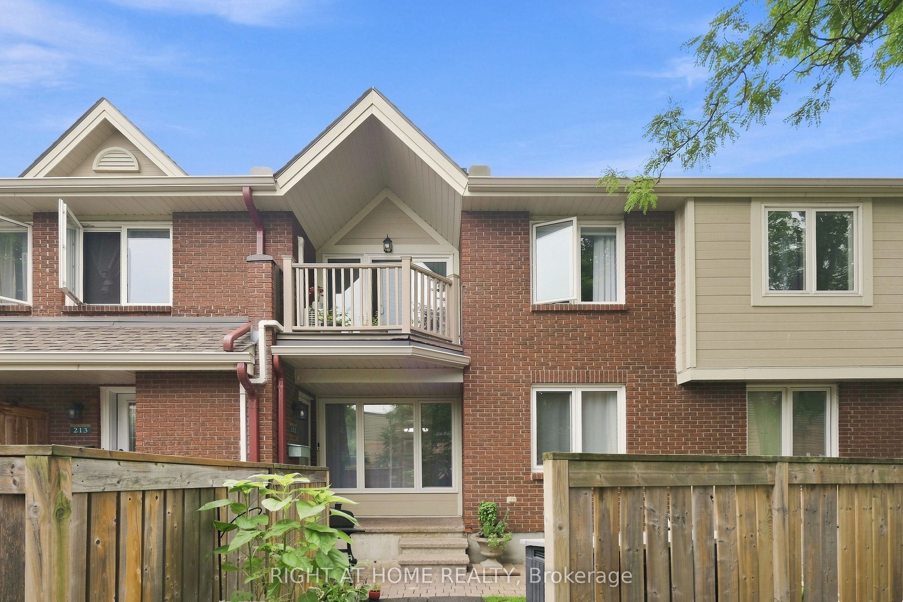 1750 Marsala Crescent 112, Orleans - Cumberland and Area, ON K4A 2G6 photo 2