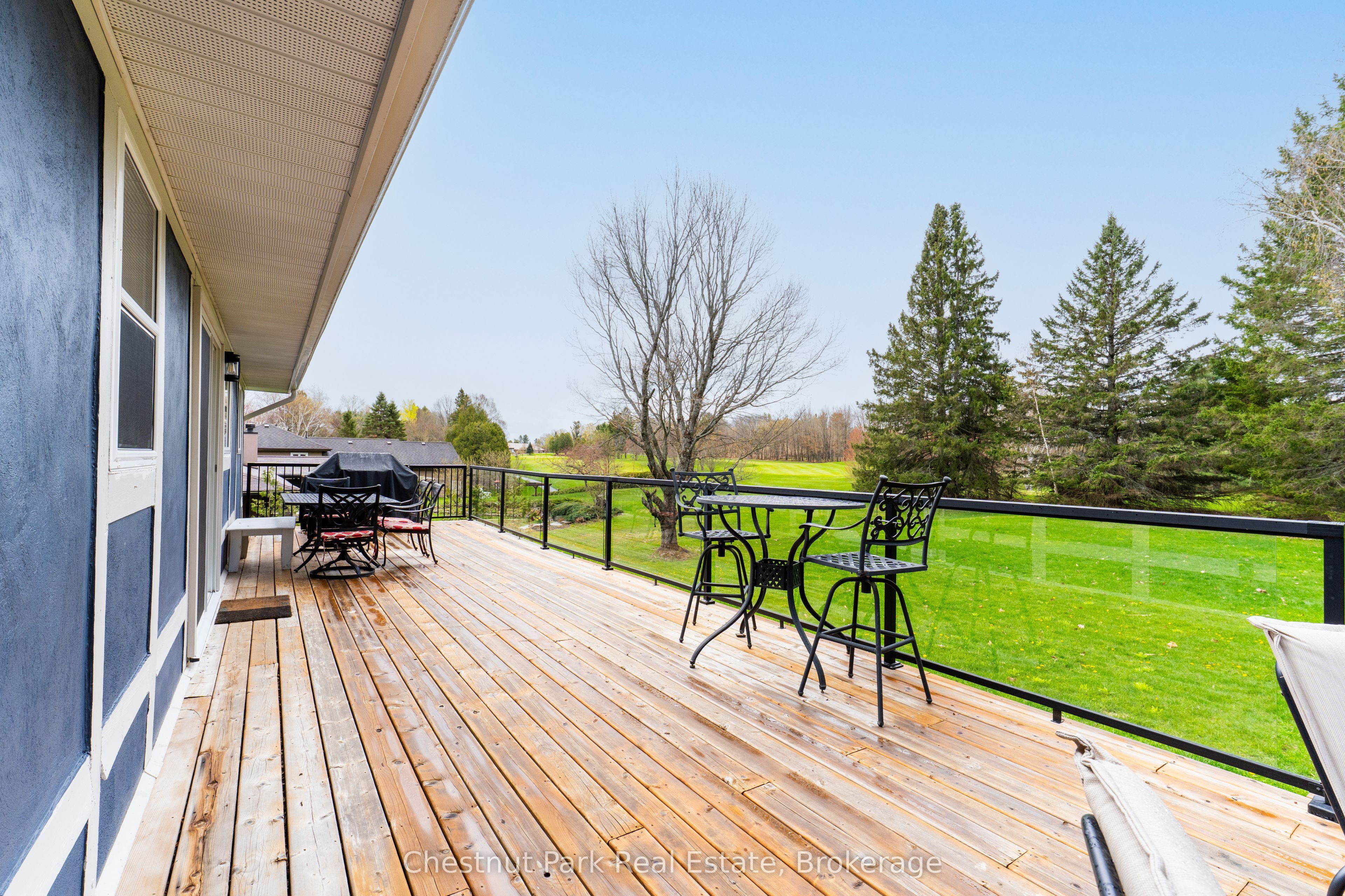 14 Curling Road, Bracebridge, ON P1L 1M6
