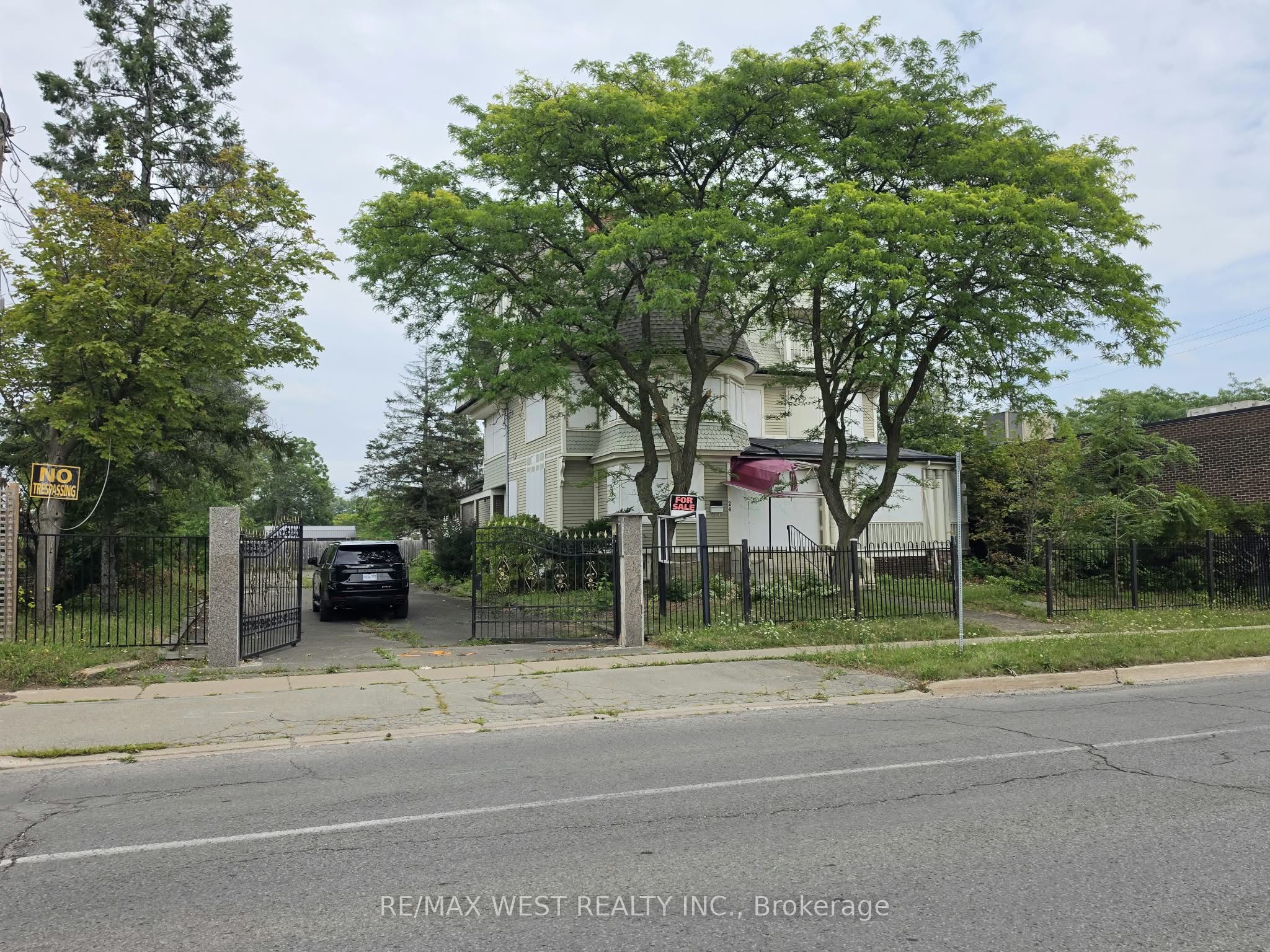 24 Burgar Street, Welland, ON L3B 2S7 photo 3