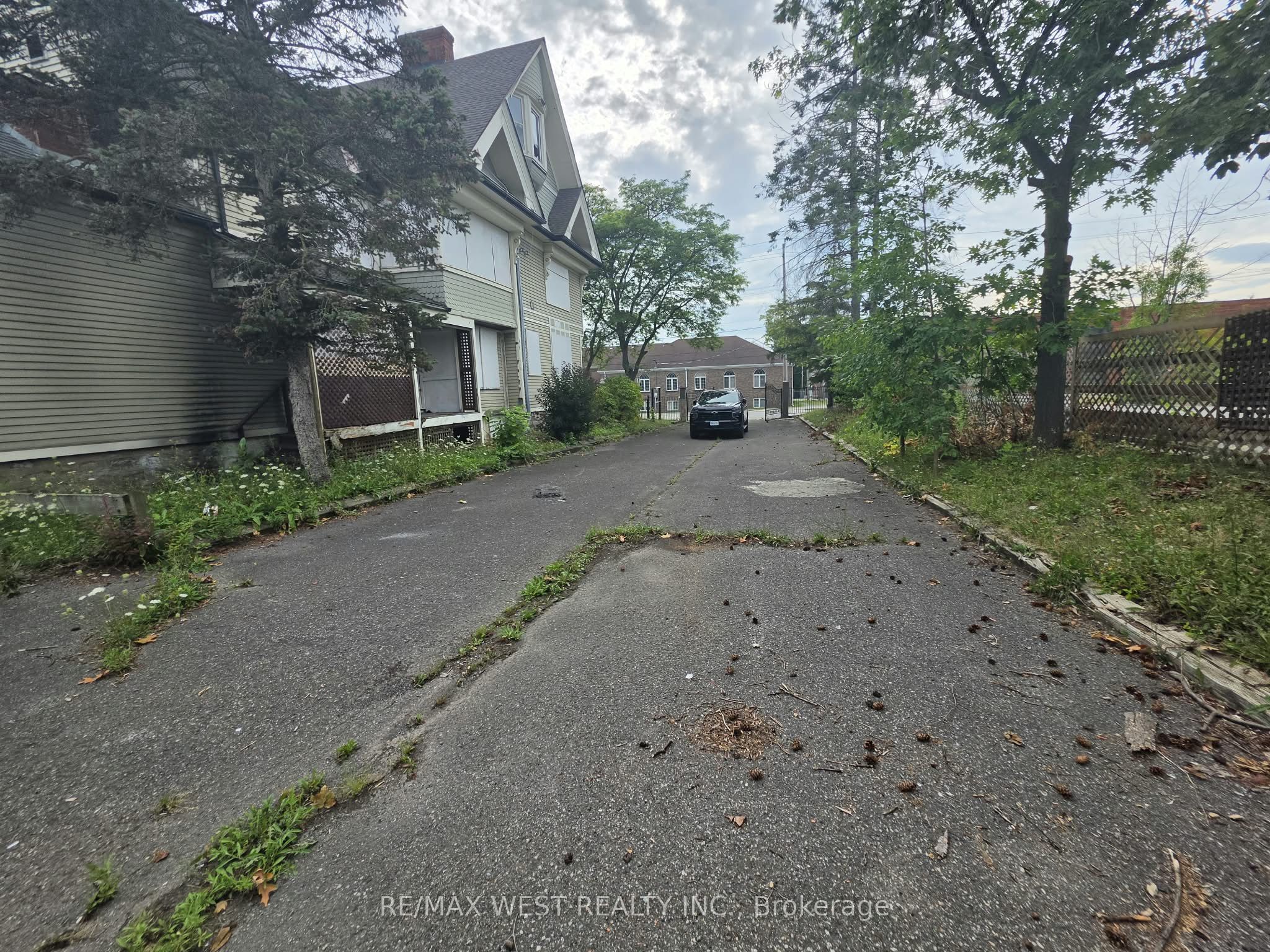 24 Burgar Street, Welland, ON L3B 2S7 photo 5