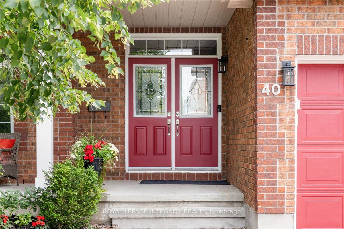 40 Bon Echo Crescent, Kanata, ON K2M 2W6 photo 3