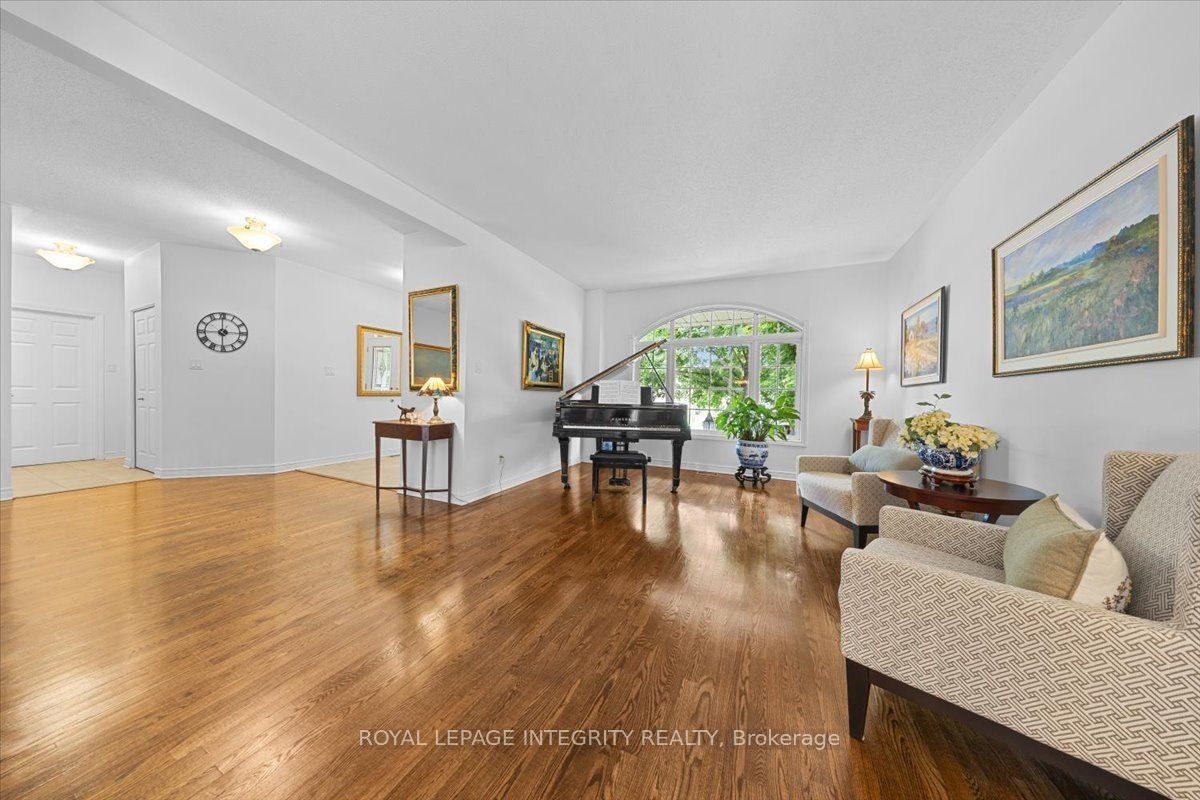 40 Bon Echo Crescent, Kanata, ON K2M 2W6 photo 5