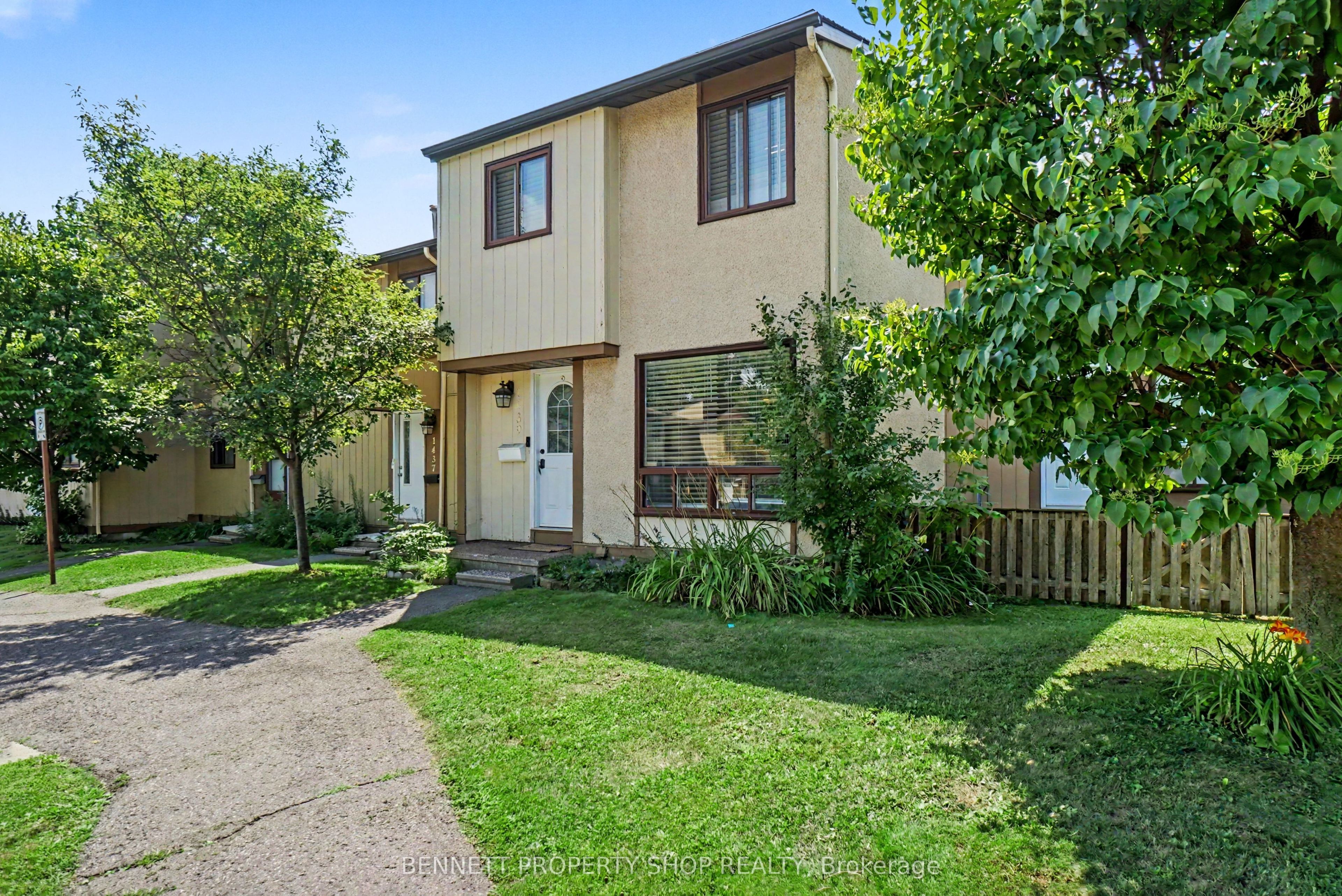 1439 Bethamy Lane, Beacon Hill North - South and Area, ON K1J 8P7 photo 2