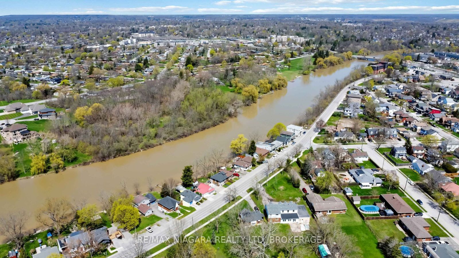 70 RIVERSIDE Drive, Welland, ON L3C 5E2 photo 4