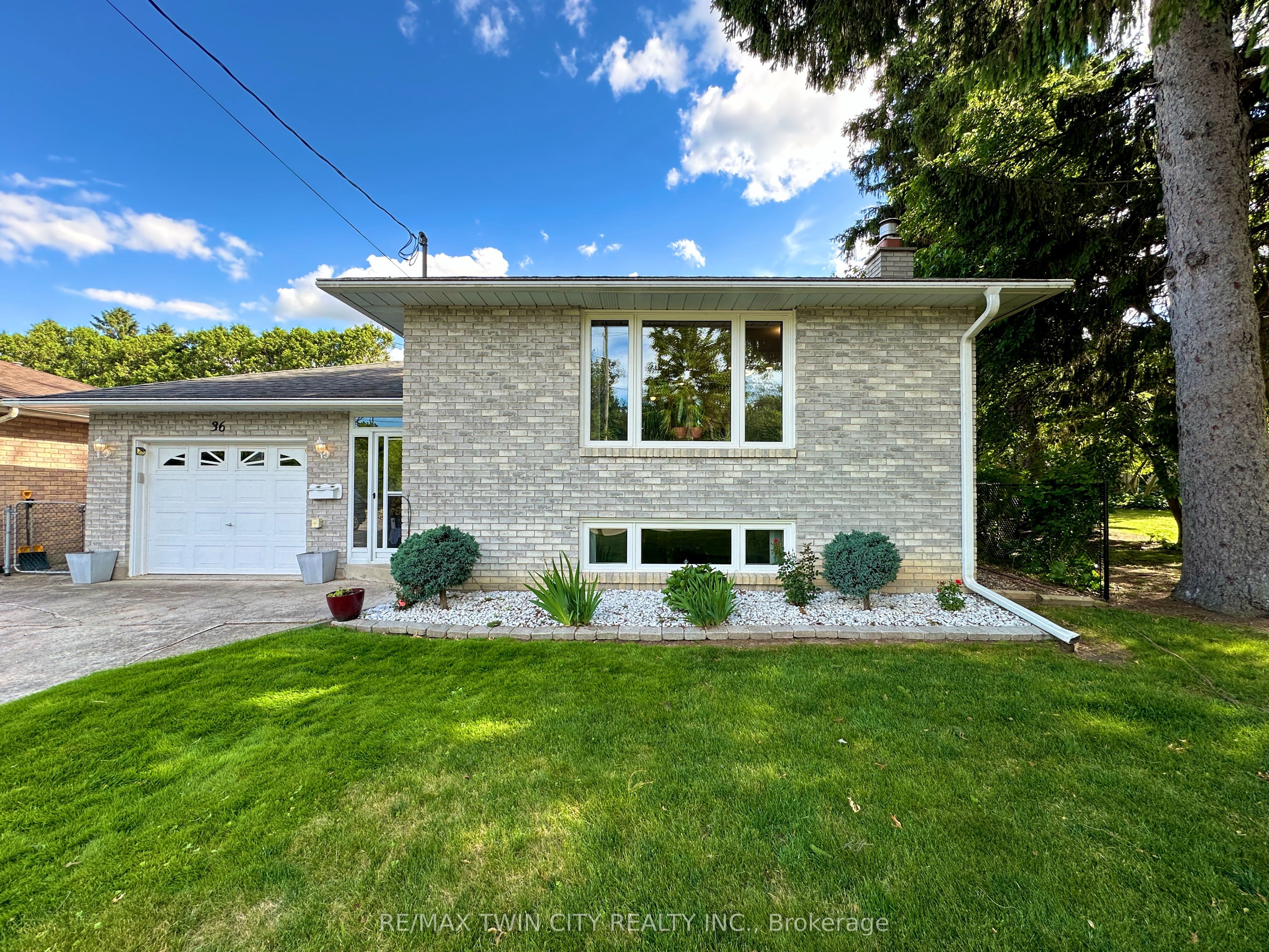 36 Oakhill Drive N, Brantford, ON N3T 1R1 photo 3