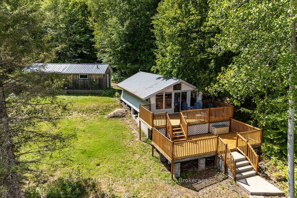 221 Duck Point Trail, Laurentian Hills, ON K0J 1P0