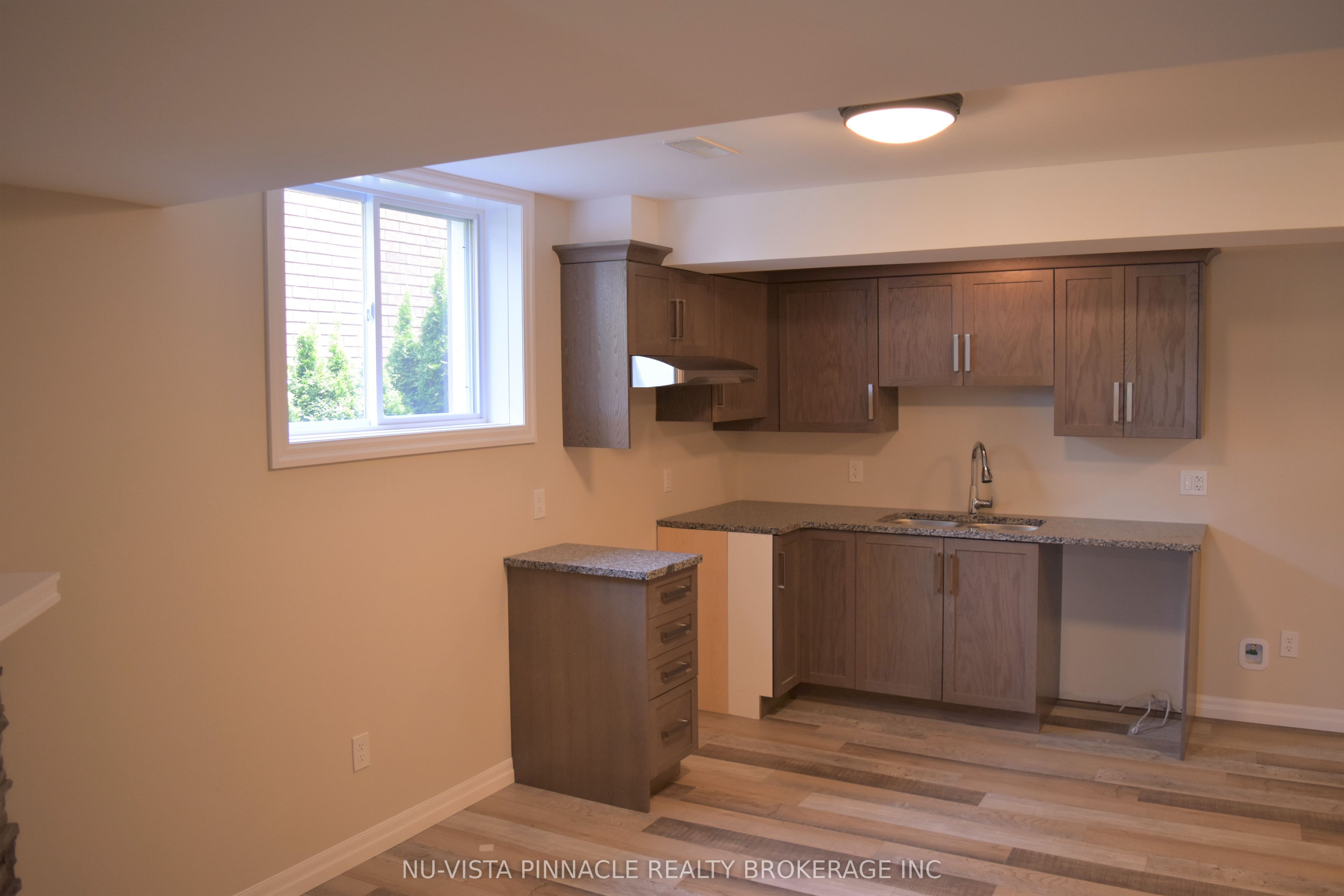 222 Cherry Street, Ingersoll, ON N5C 1J2 photo 3