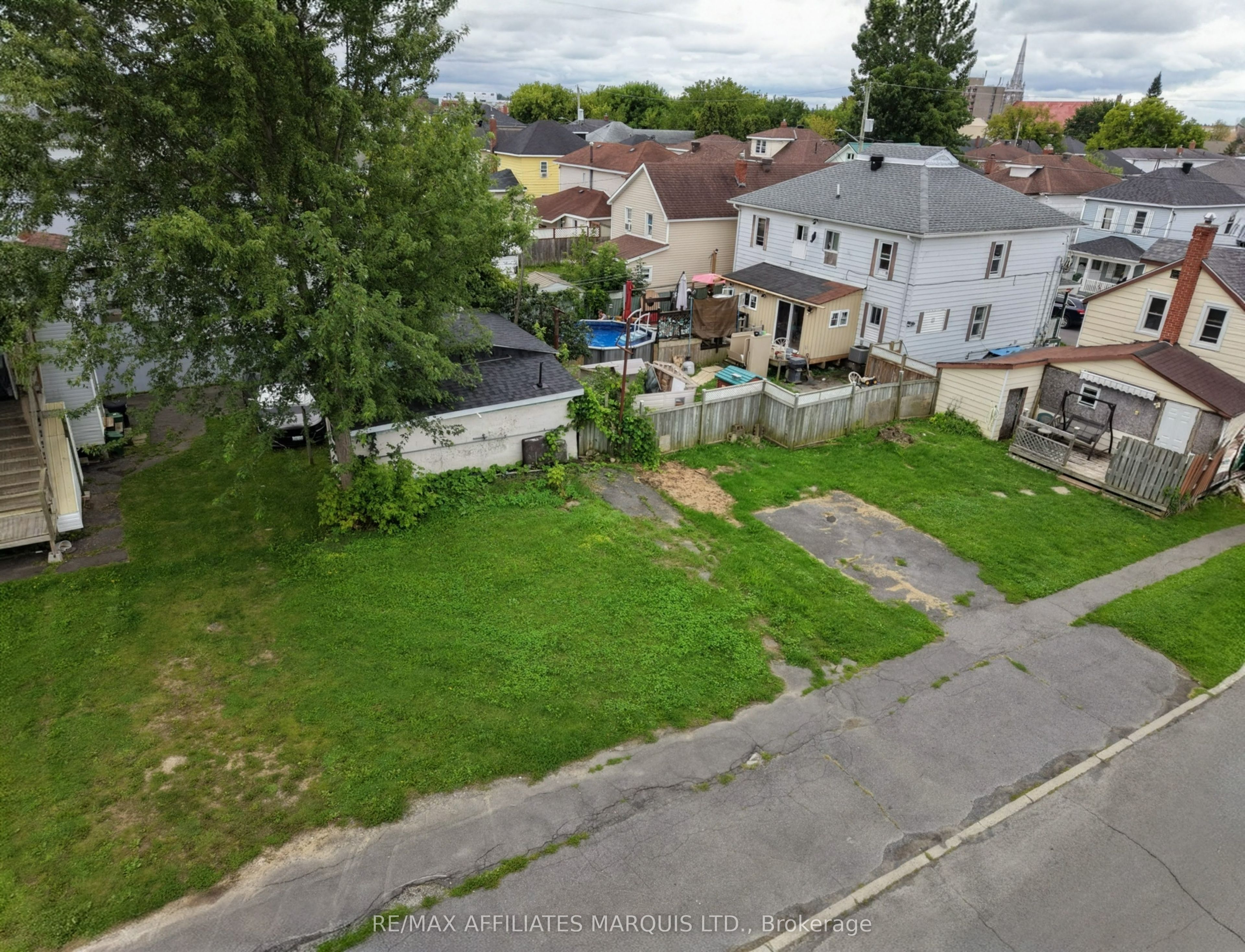 829 First Street E, Cornwall, ON K6H 1M9