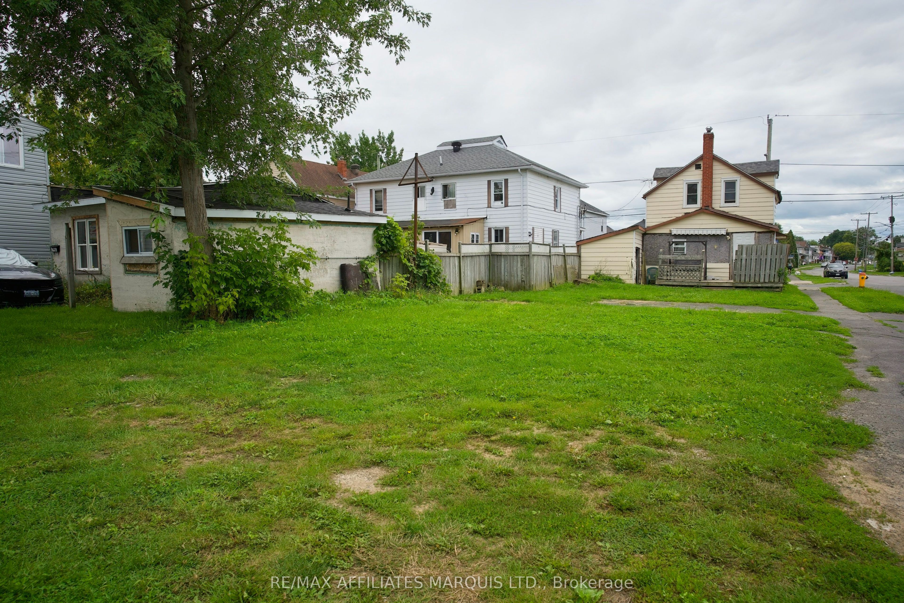 829 First Street E, Cornwall, ON K6H 1M9 photo 2