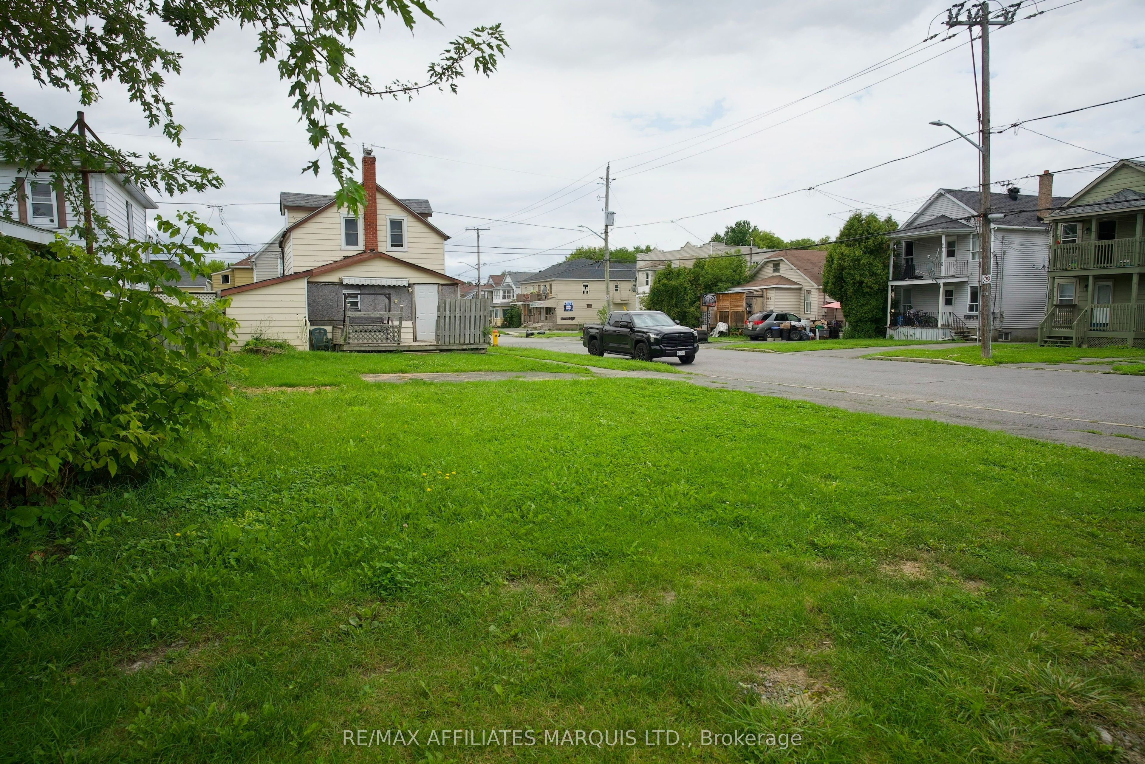 829 First Street E, Cornwall, ON K6H 1M9 photo 3