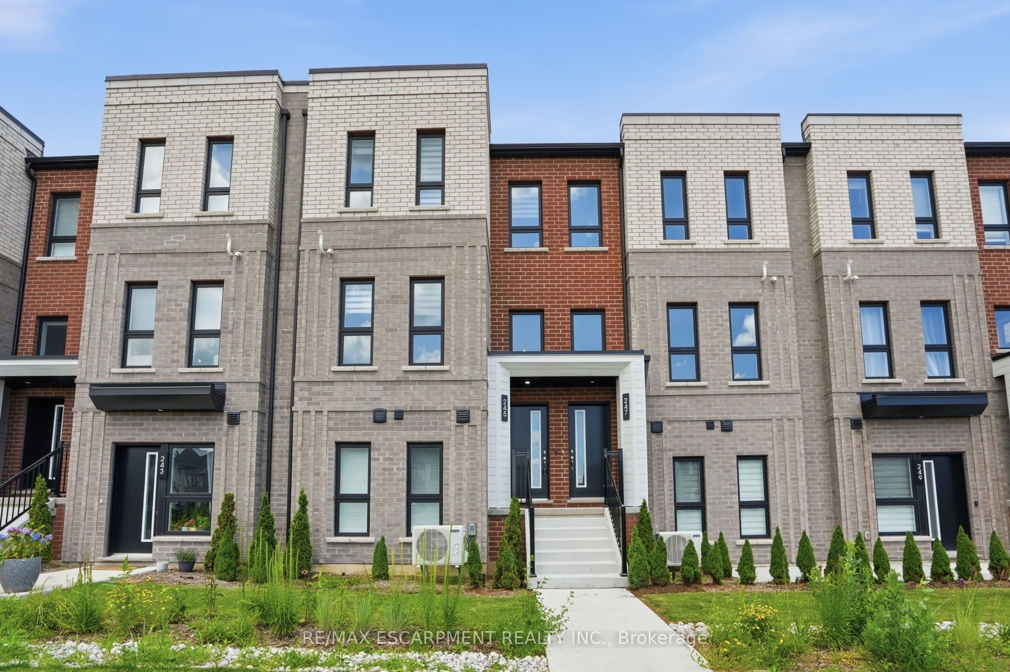 245 Burke Street, Hamilton, ON L8B 2A9