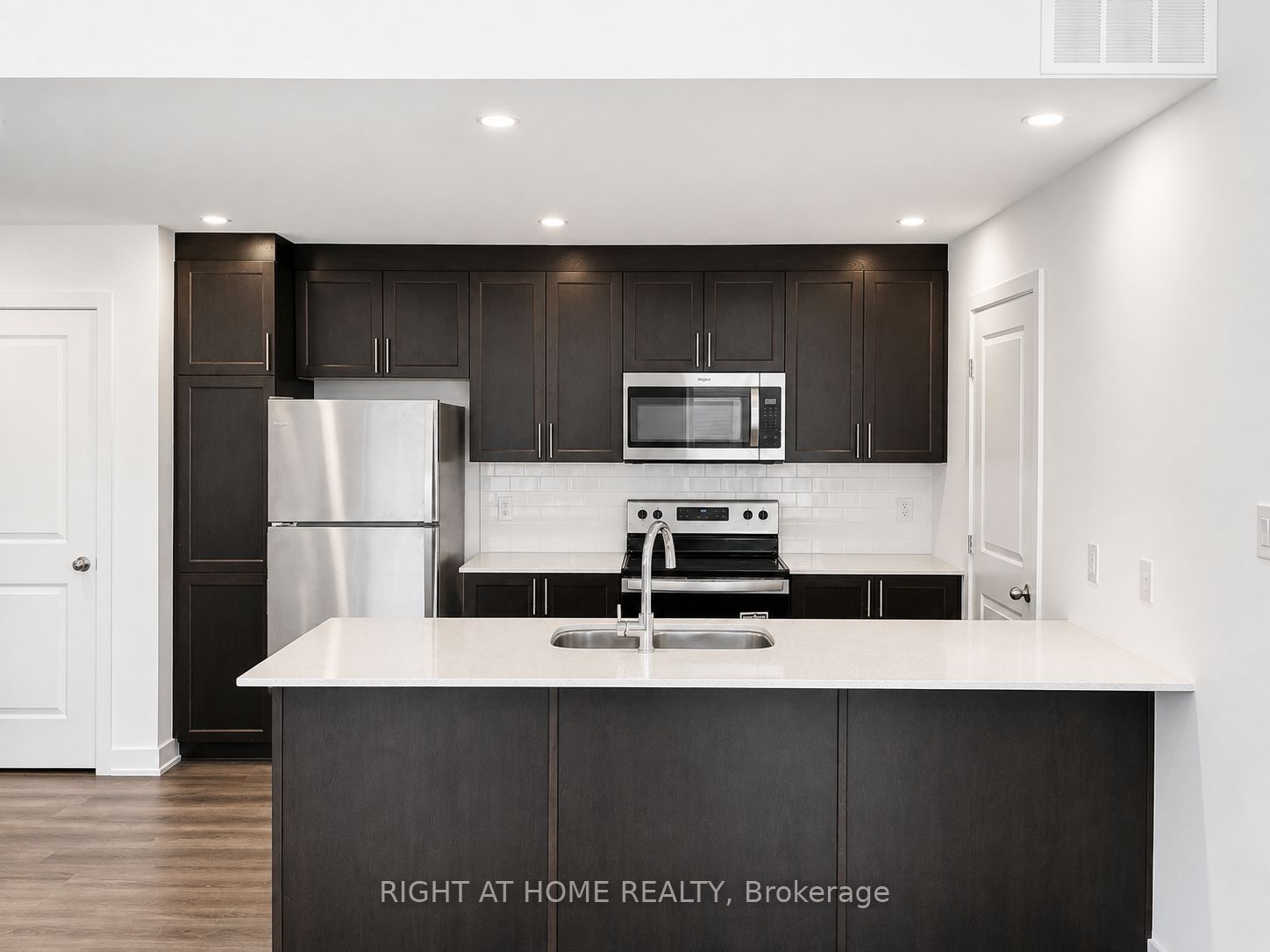 300 TULUM Crescent L, Kanata, ON K2S 2Y4 photo 5