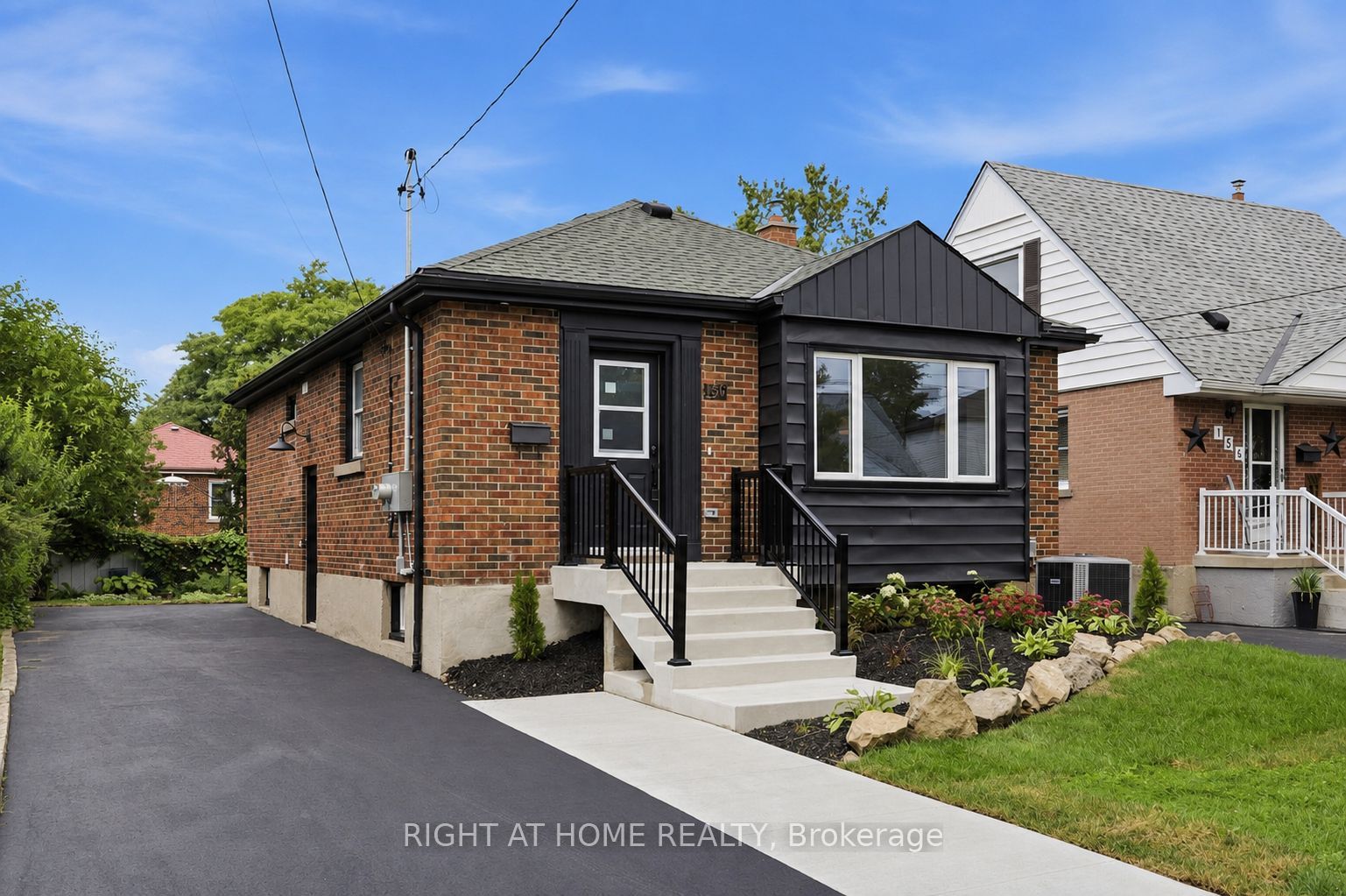 156 E36th Street Main, Hamilton, ON L8V 3Z4
