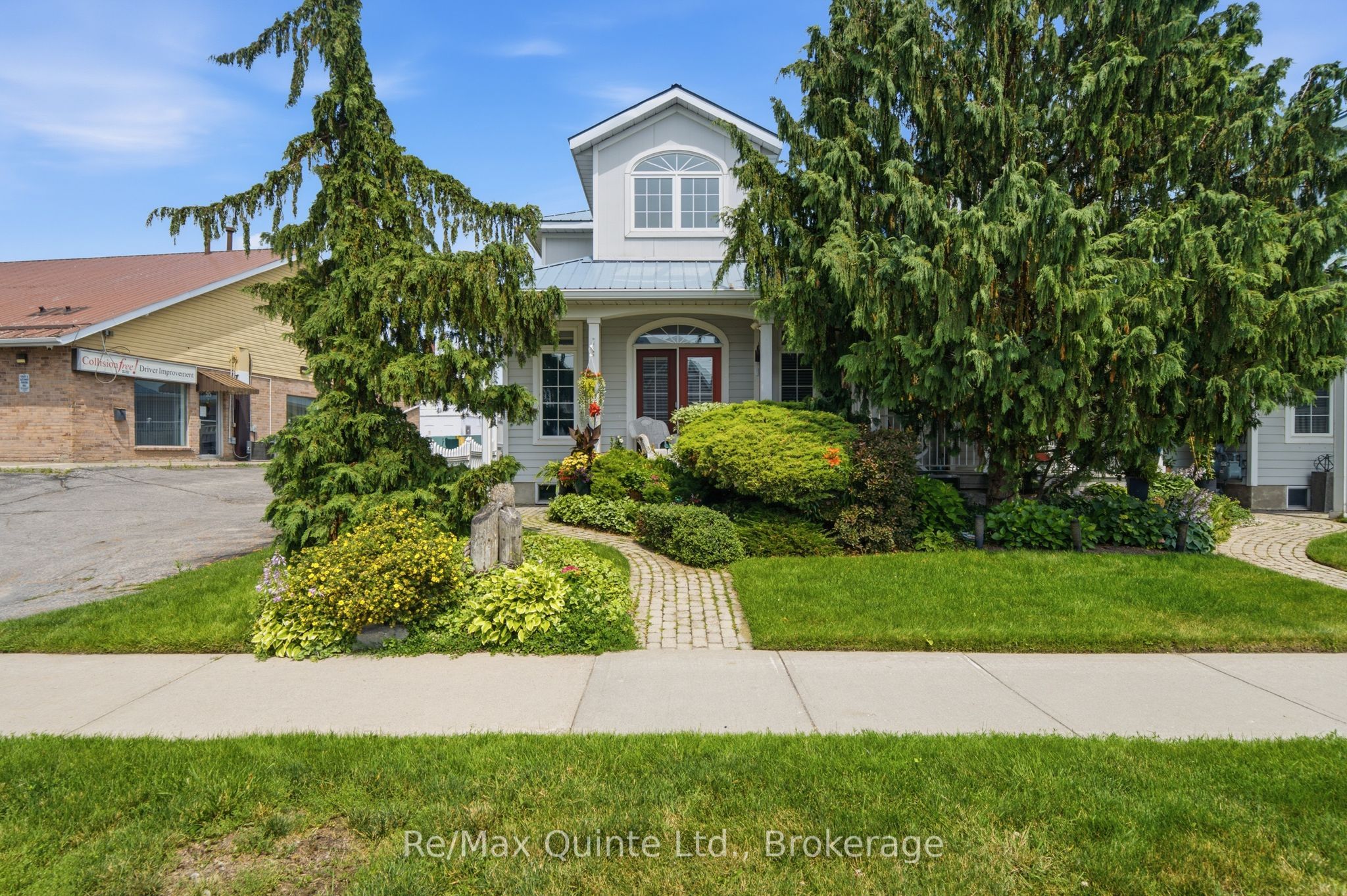 86 Pinnacle Street S, Belleville, ON K8N 5Y5