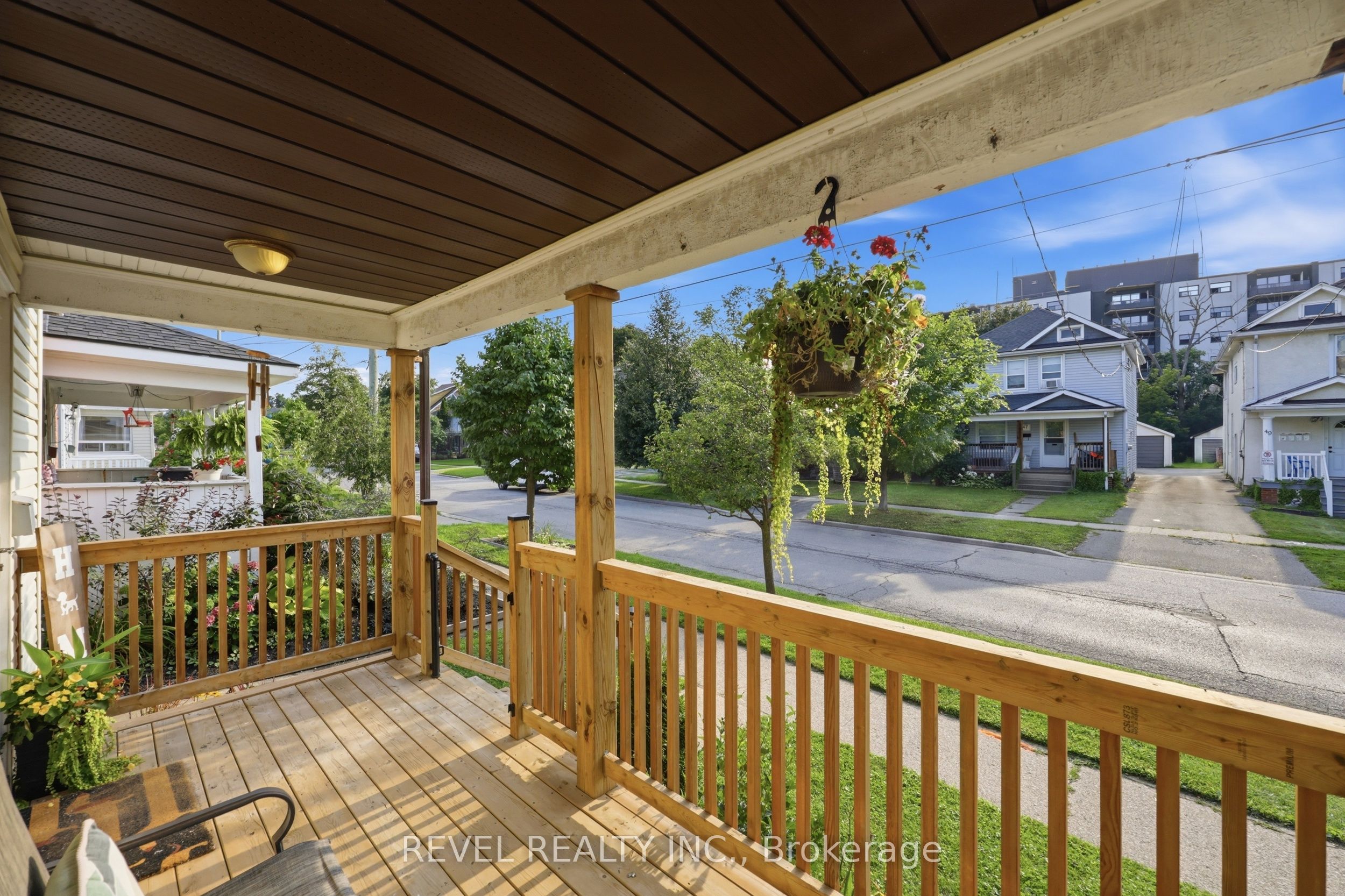 52 Berryman Avenue, St. Catharines, ON L2R 3W9 photo 4