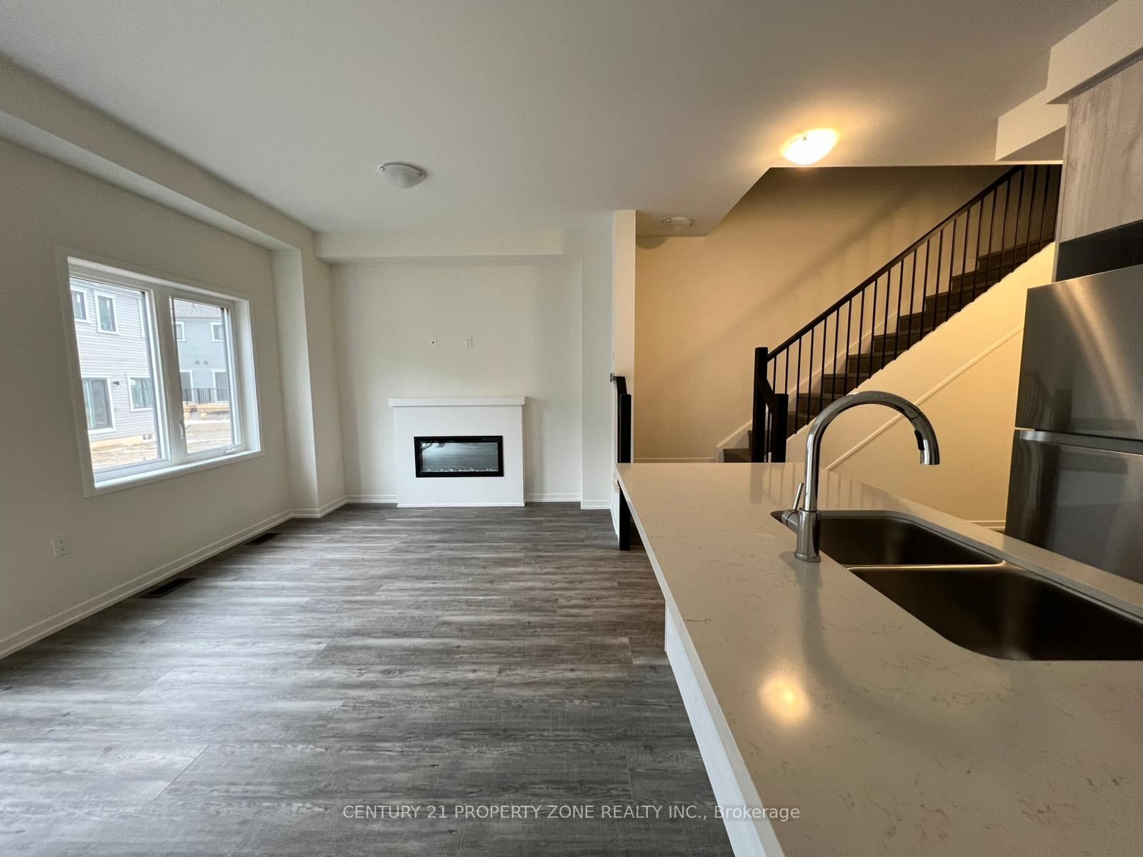 20 Cleveland Street, Cambridge, ON N1T 0H4 photo 3