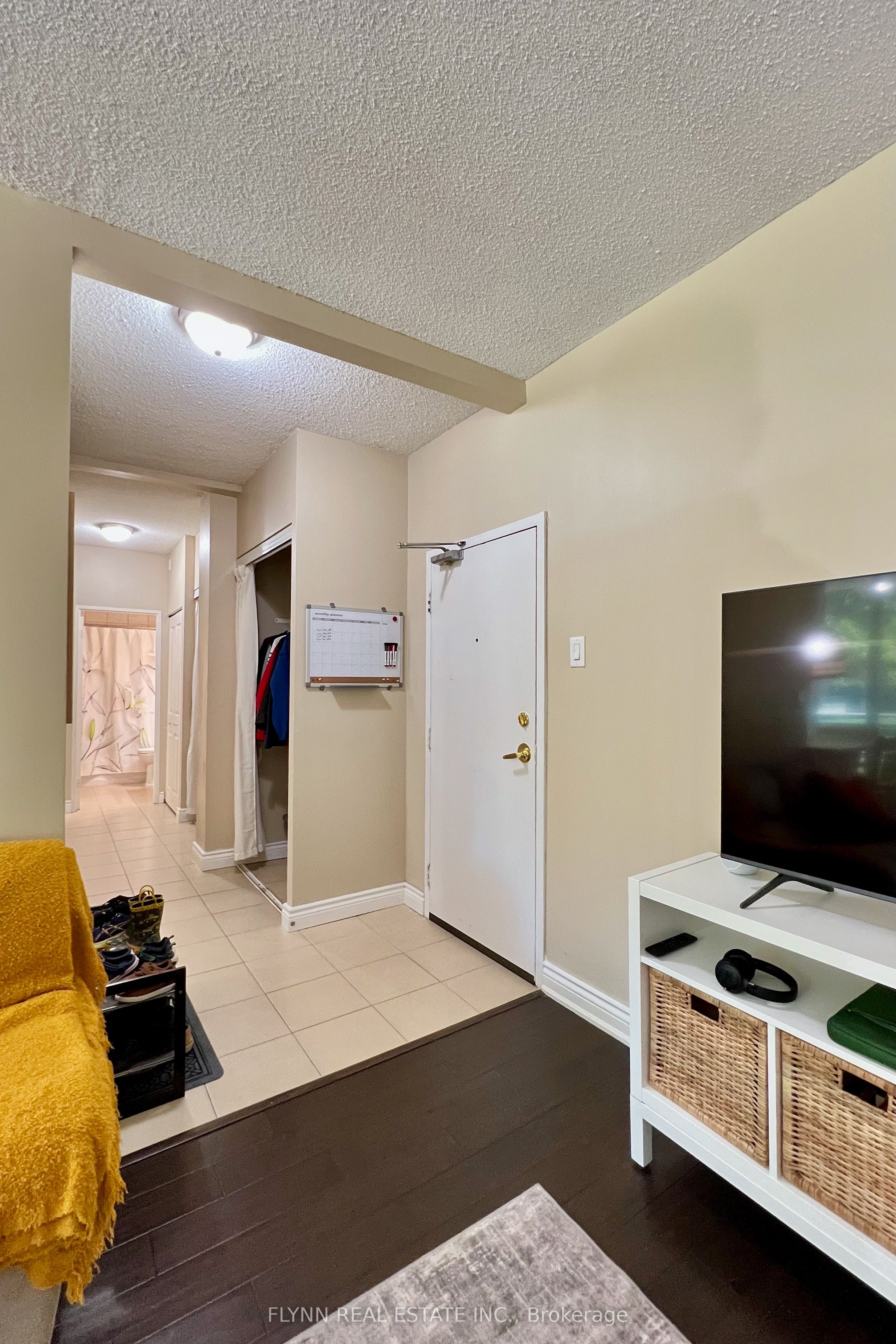 6390 HUGGINS Street 103, Niagara Falls, ON L2J 1H1 photo 4