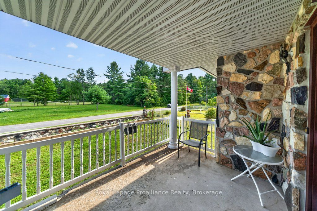 17 West Park Lane/ 32 Tall Pine Road, Addington Highlands, ON K0H 2G0 photo 5