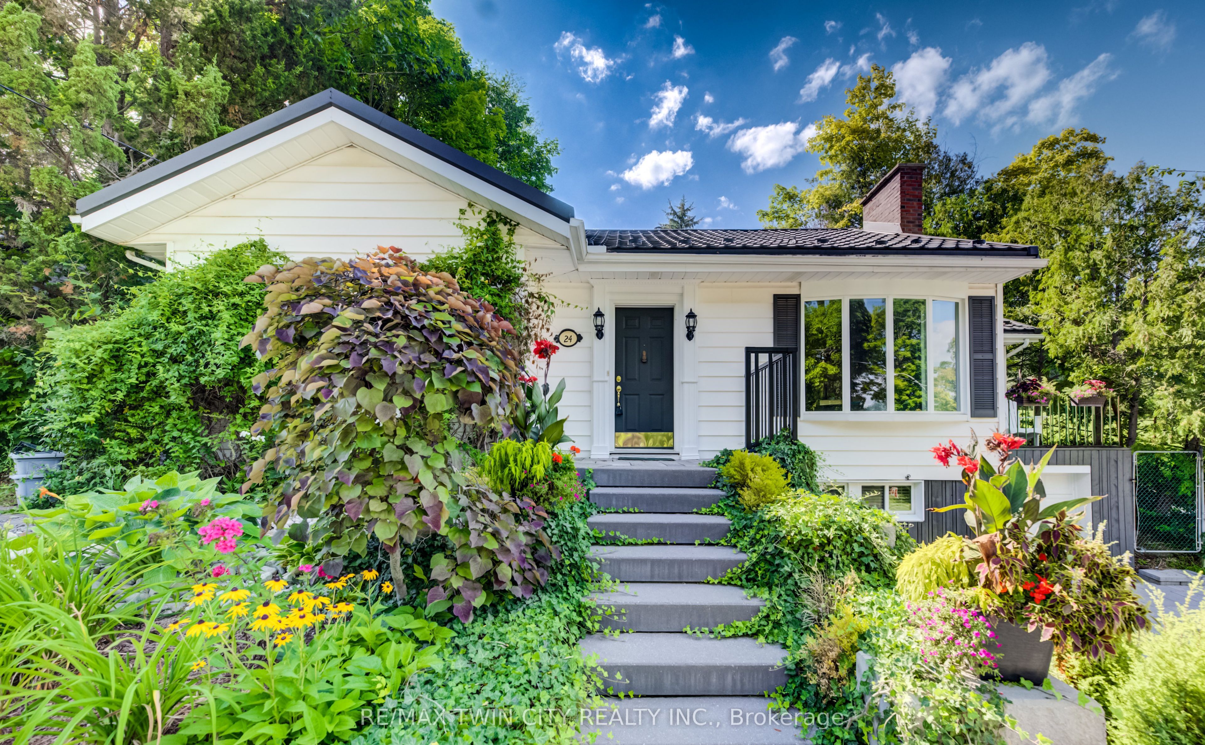 24 Forest Road, Cambridge, ON N1S 3B2 photo 3