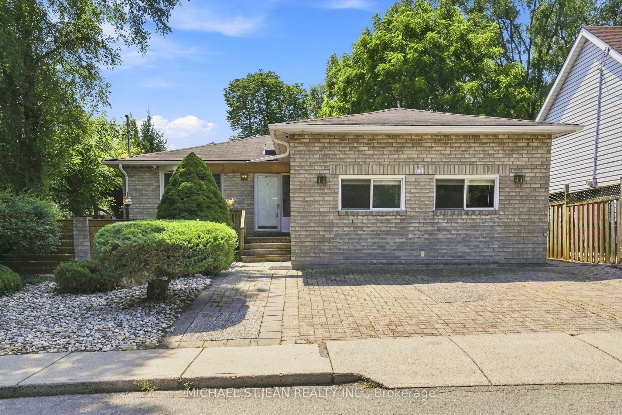 24 Hill Street, Hamilton, ON L8P 1W7 photo 3