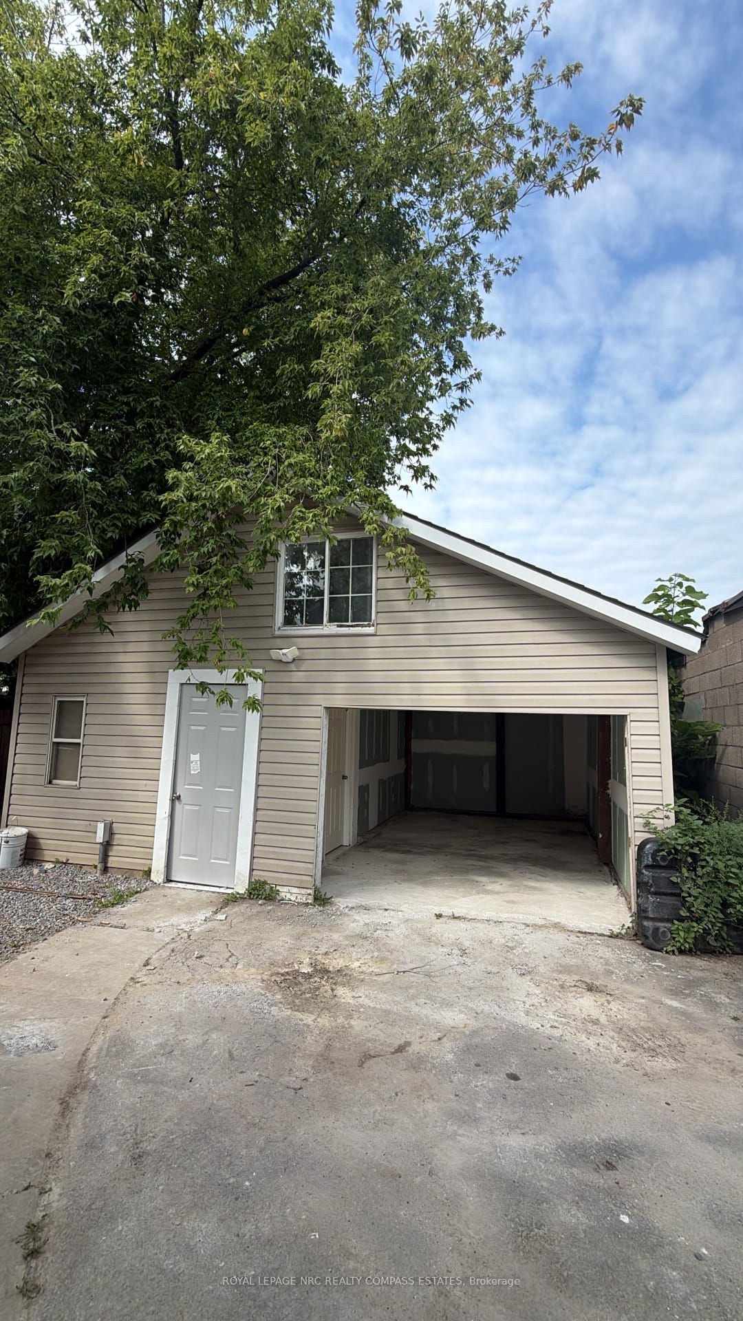 4299 Second Avenue Storage, Niagara Falls, ON L2E 4G8 photo 2
