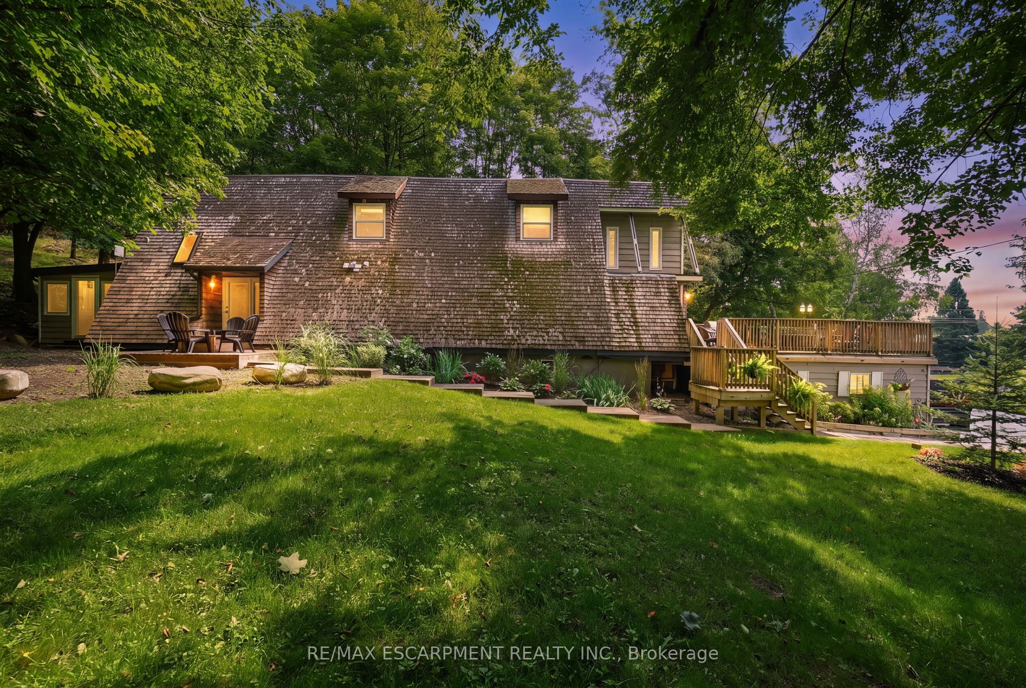 1073 Cedar Beach Road, Bracebridge, ON P1L 1W8