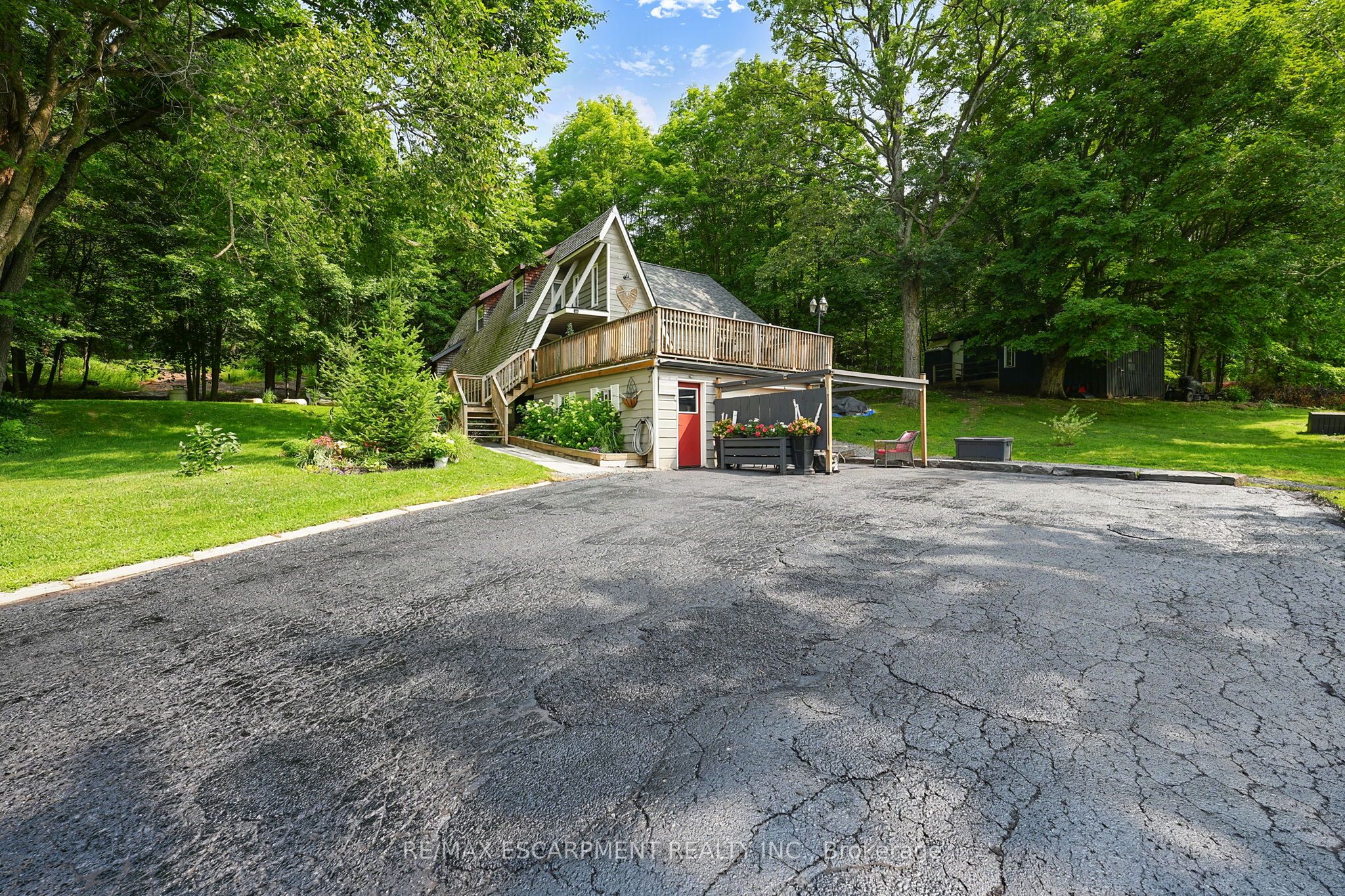 1073 Cedar Beach Road, Bracebridge, ON P1L 1W8 photo 4