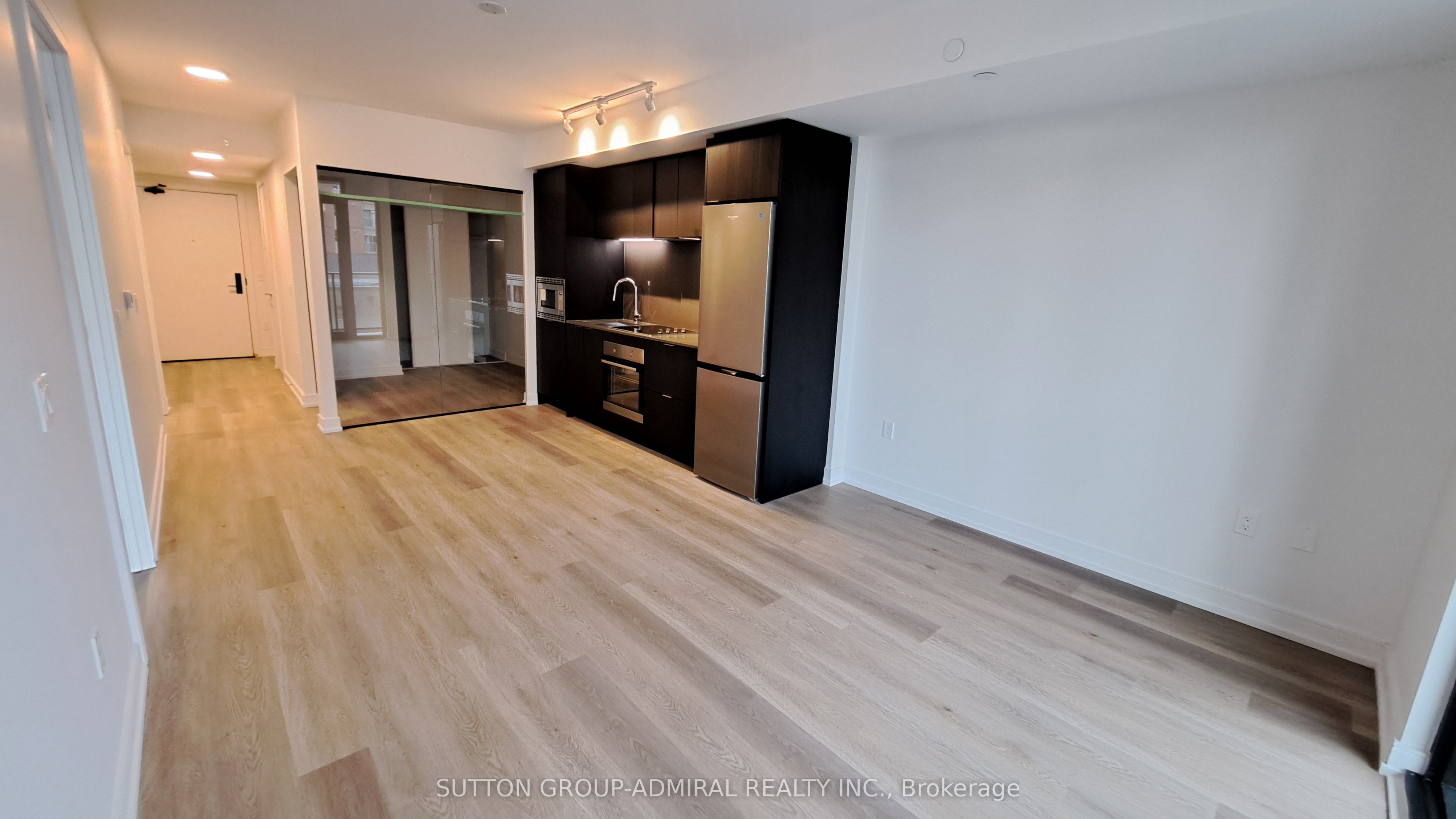 1 Jarvis Street 506, Hamilton, ON L8R 3J2 photo 3
