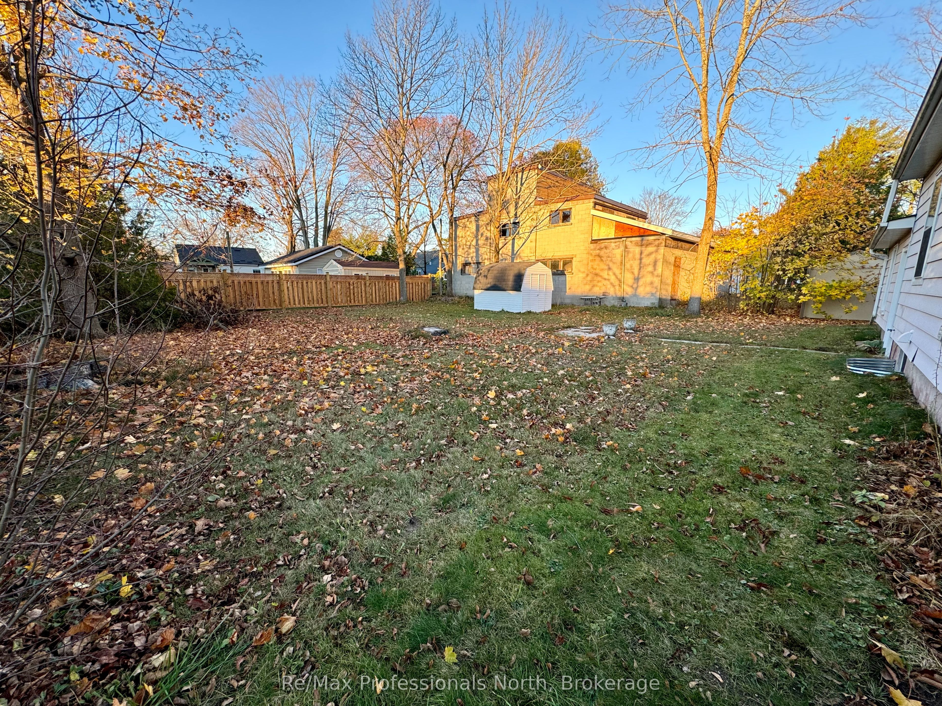 260 Isaac Street, Gravenhurst, ON P1P 1G2 photo 4