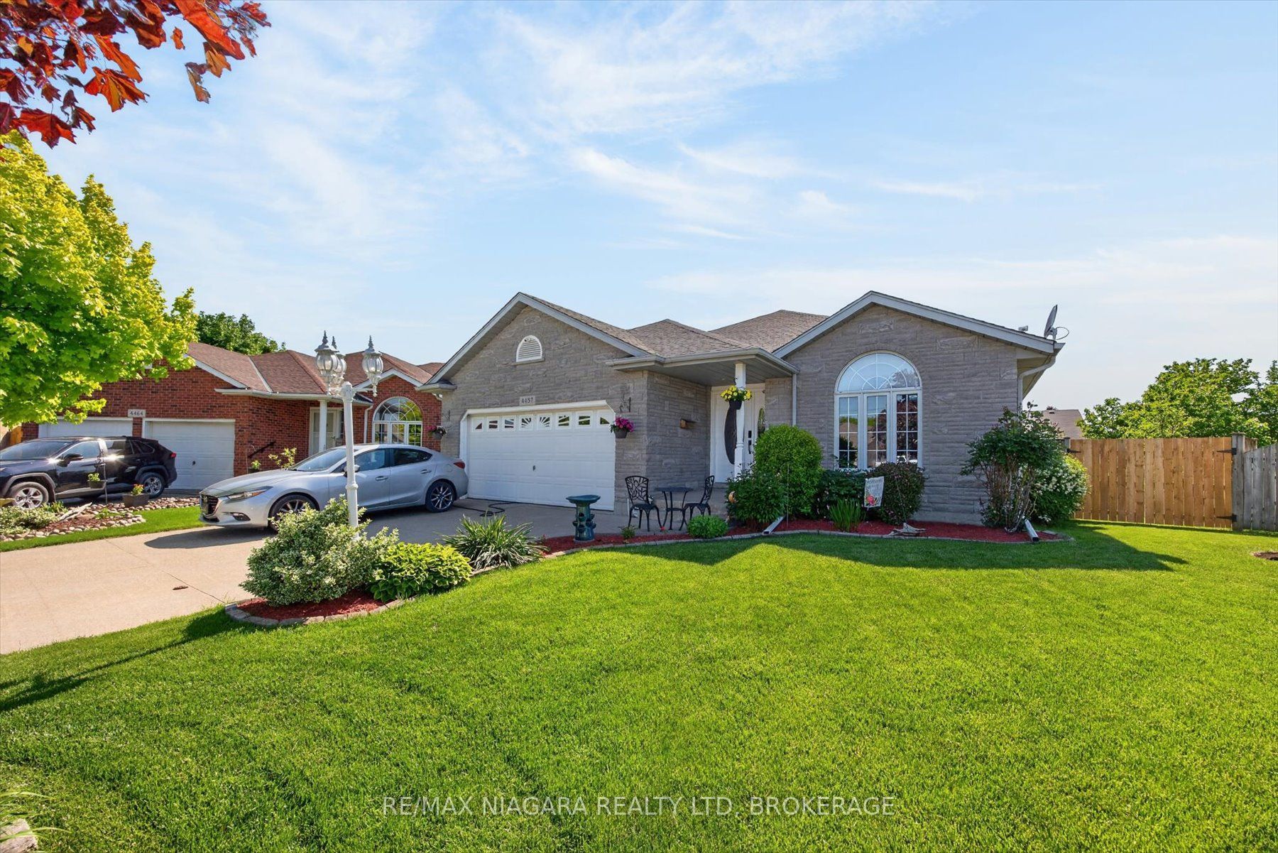 4457 Kathleen Crescent, Niagara Falls, ON L2H 3H8 photo 2