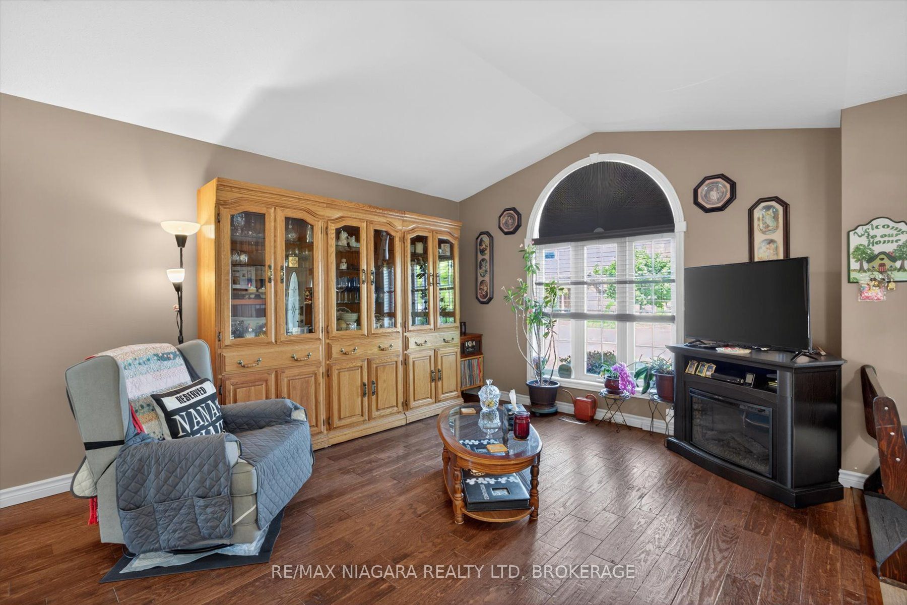 4457 Kathleen Crescent, Niagara Falls, ON L2H 3H8 photo 4