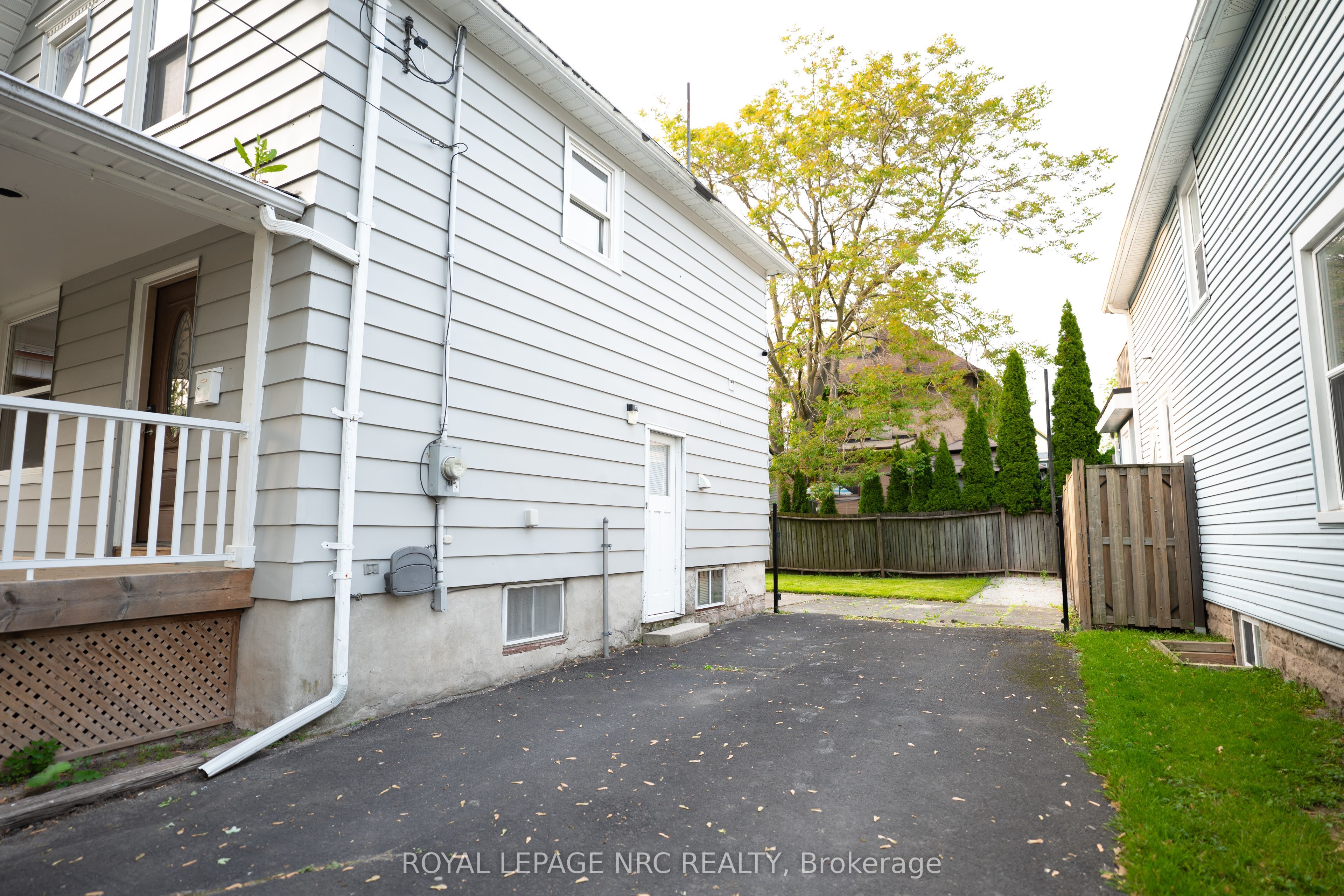 4713 Cookman Crescent N, Niagara Falls, ON L2E 1C1 photo 3