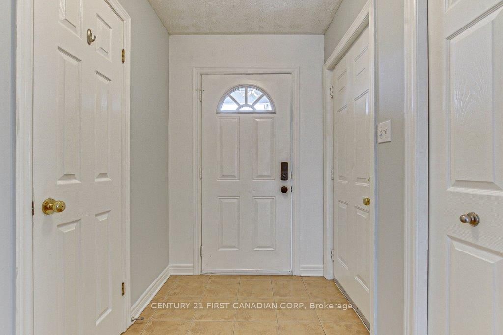 706 HEDGEROW Place, London North, ON N5X 4L6 photo 3
