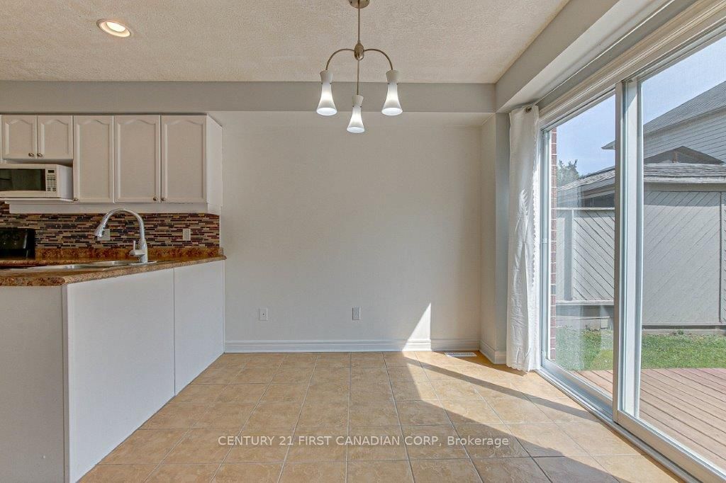 706 HEDGEROW Place, London North, ON N5X 4L6 photo 5