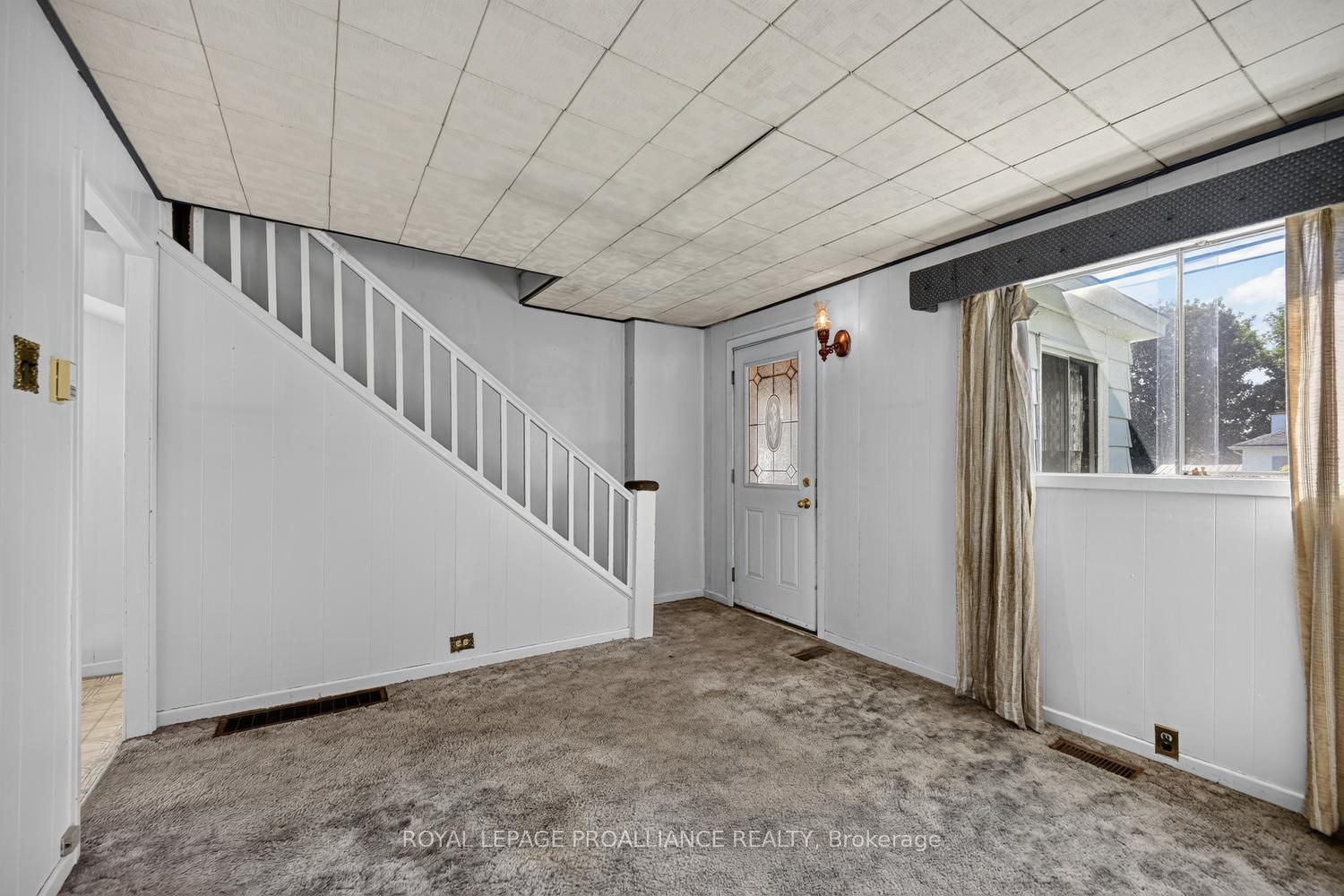 300 Park Street E, Prescott, ON K0E 1T0 photo 4