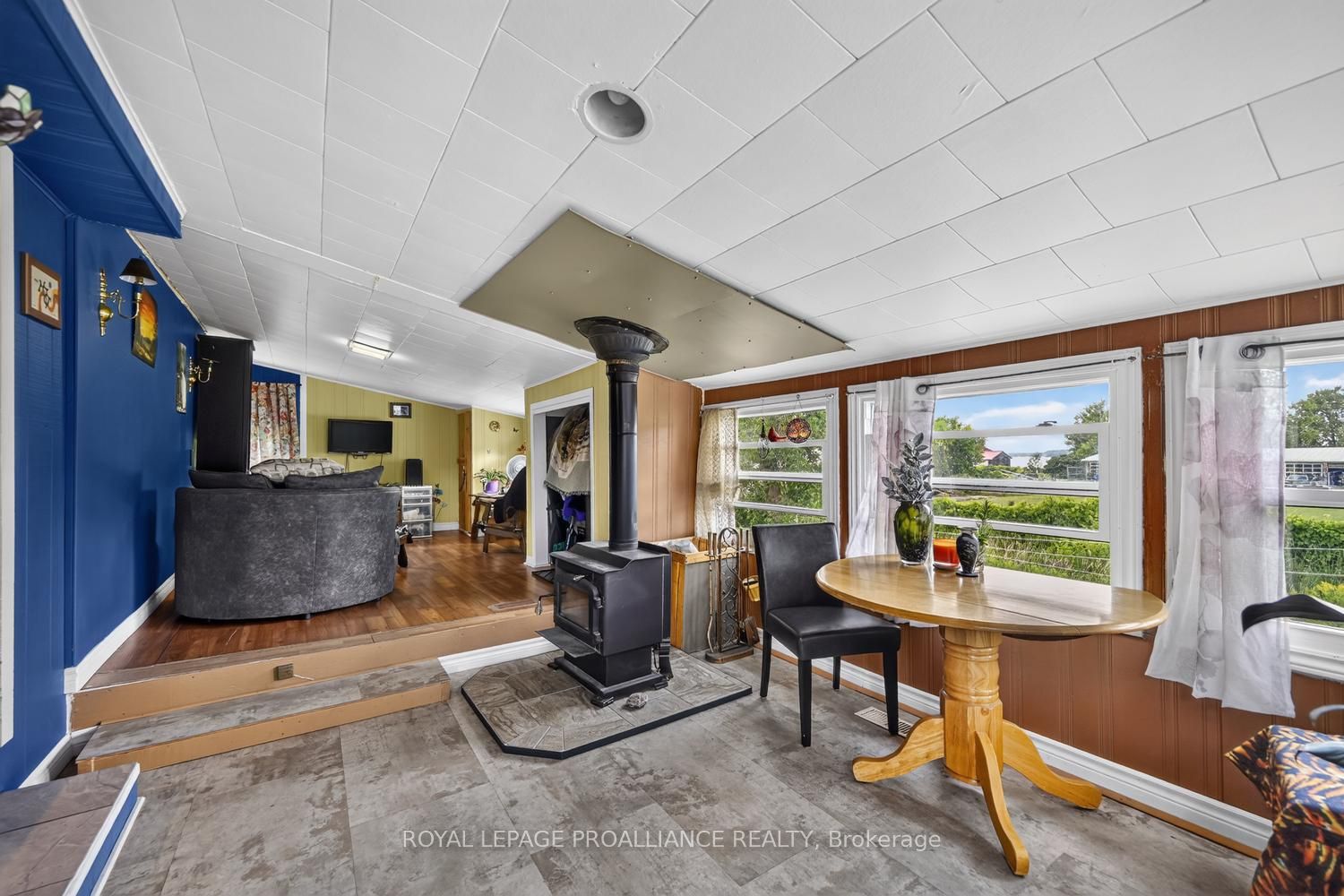 2805 Hwy 15 Highway, Rideau Lakes, ON K0G 1V0 photo 4